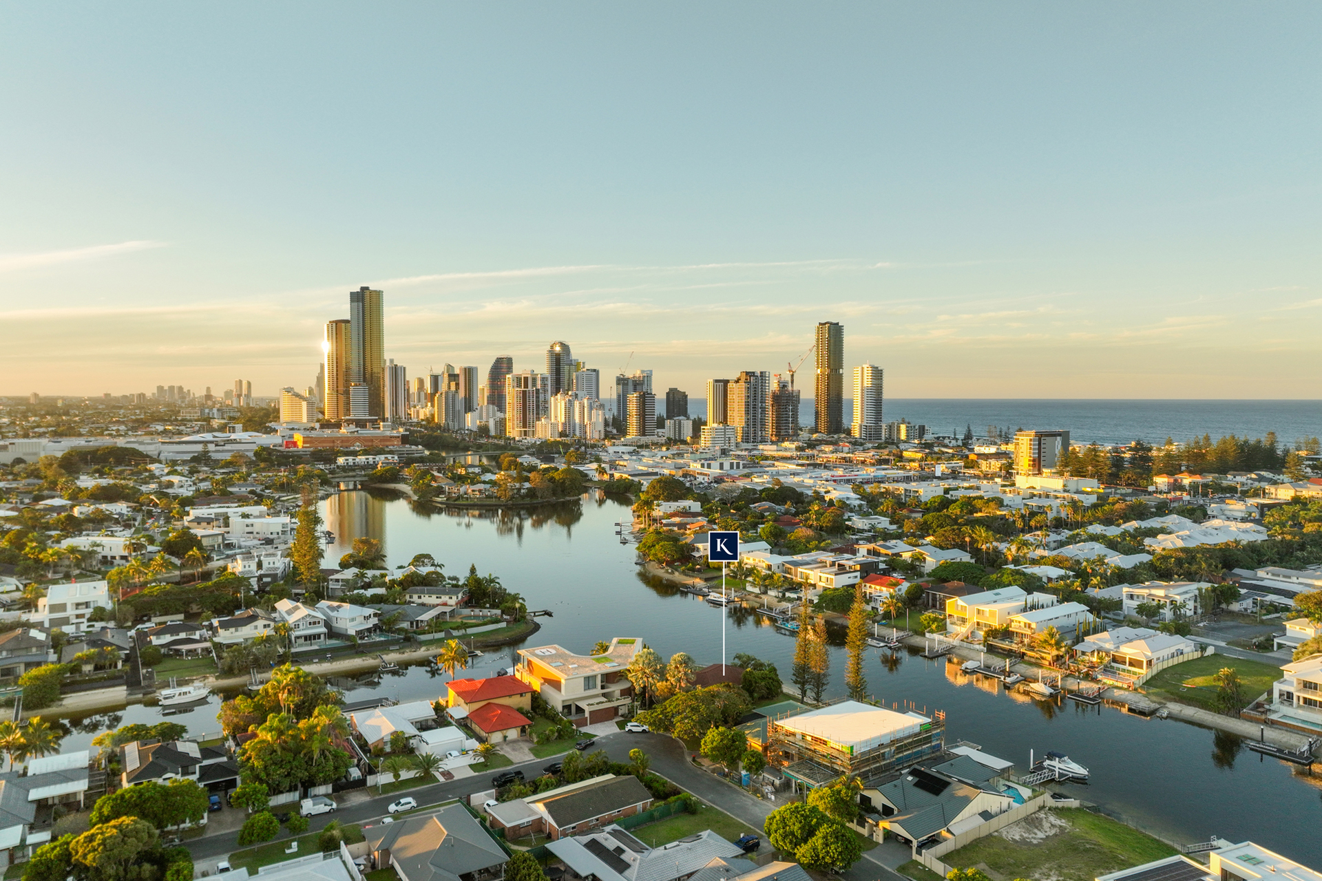 38 GRETEL DRIVE, Mermaid Waters QLD 4218 - Image 9