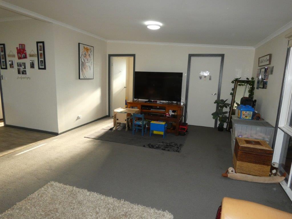31 WALKER STREET, Donald VIC 3480 - Image 5