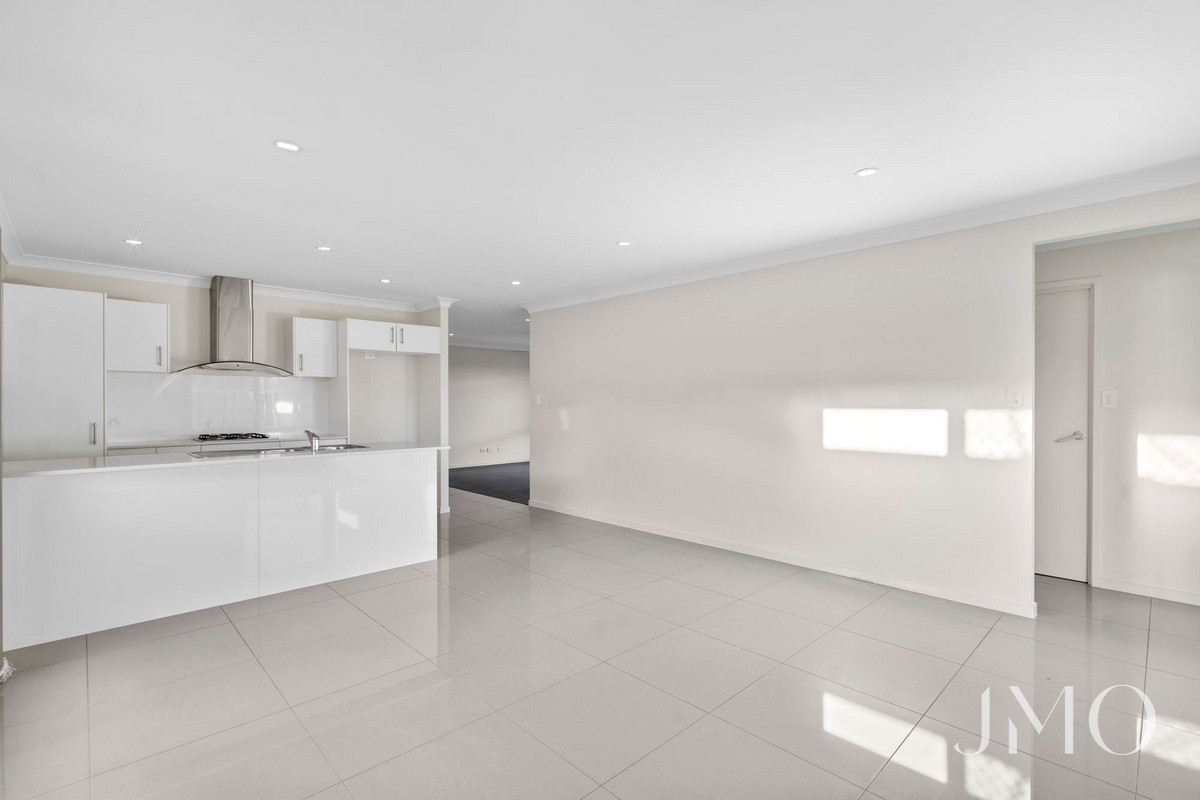 35 Paddy Circuit, Ormeau, Qld, 4208 - Image 3