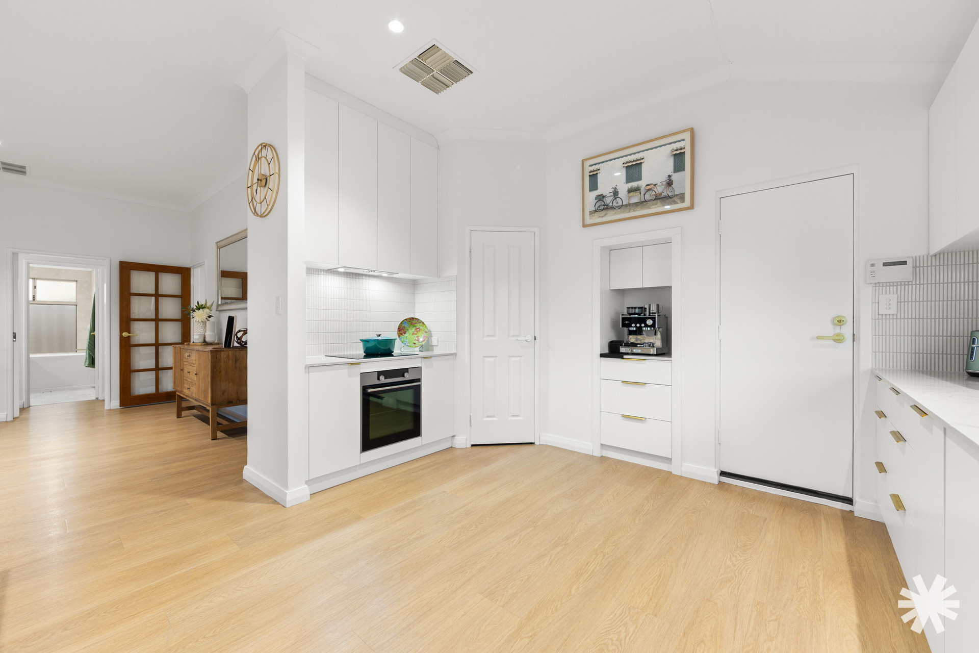 2/68 Edgecumbe Street, Como, WA 6152 - Image 4