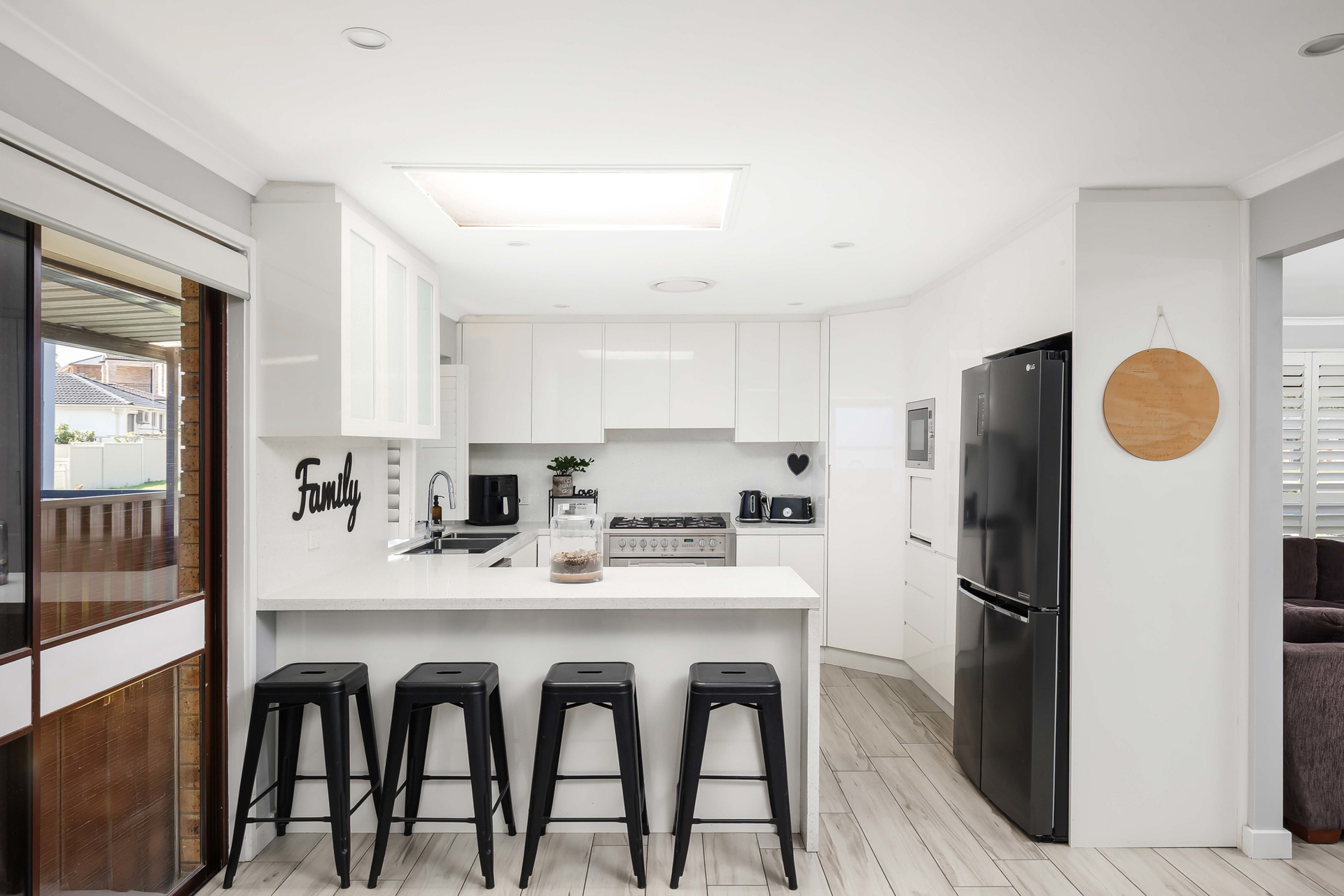 30 ROLAND STREET, Bossley Park NSW 2176 - Image 5