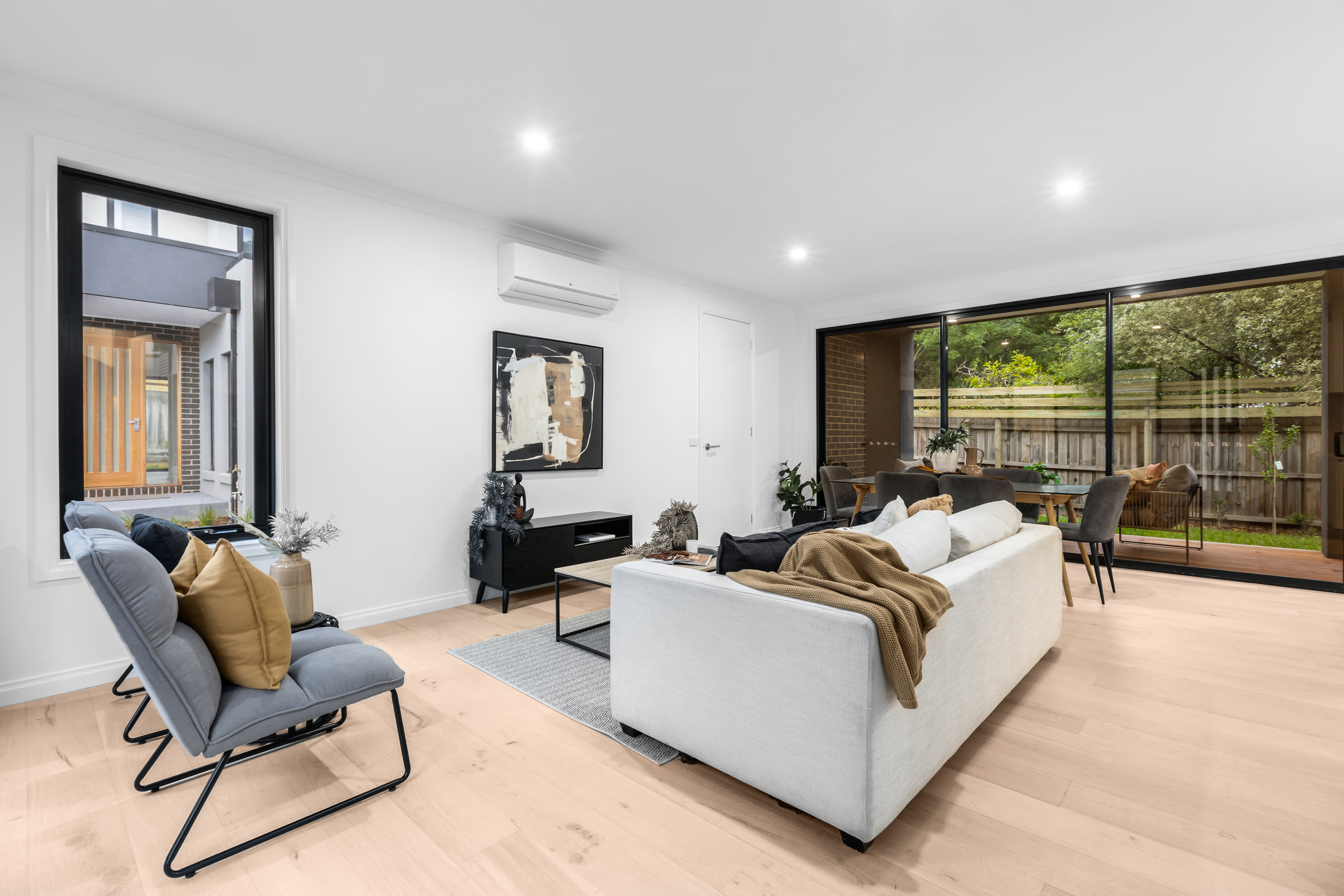 2/2 Belmont Road West, Croydon South, Vic, 3136 - Image 3