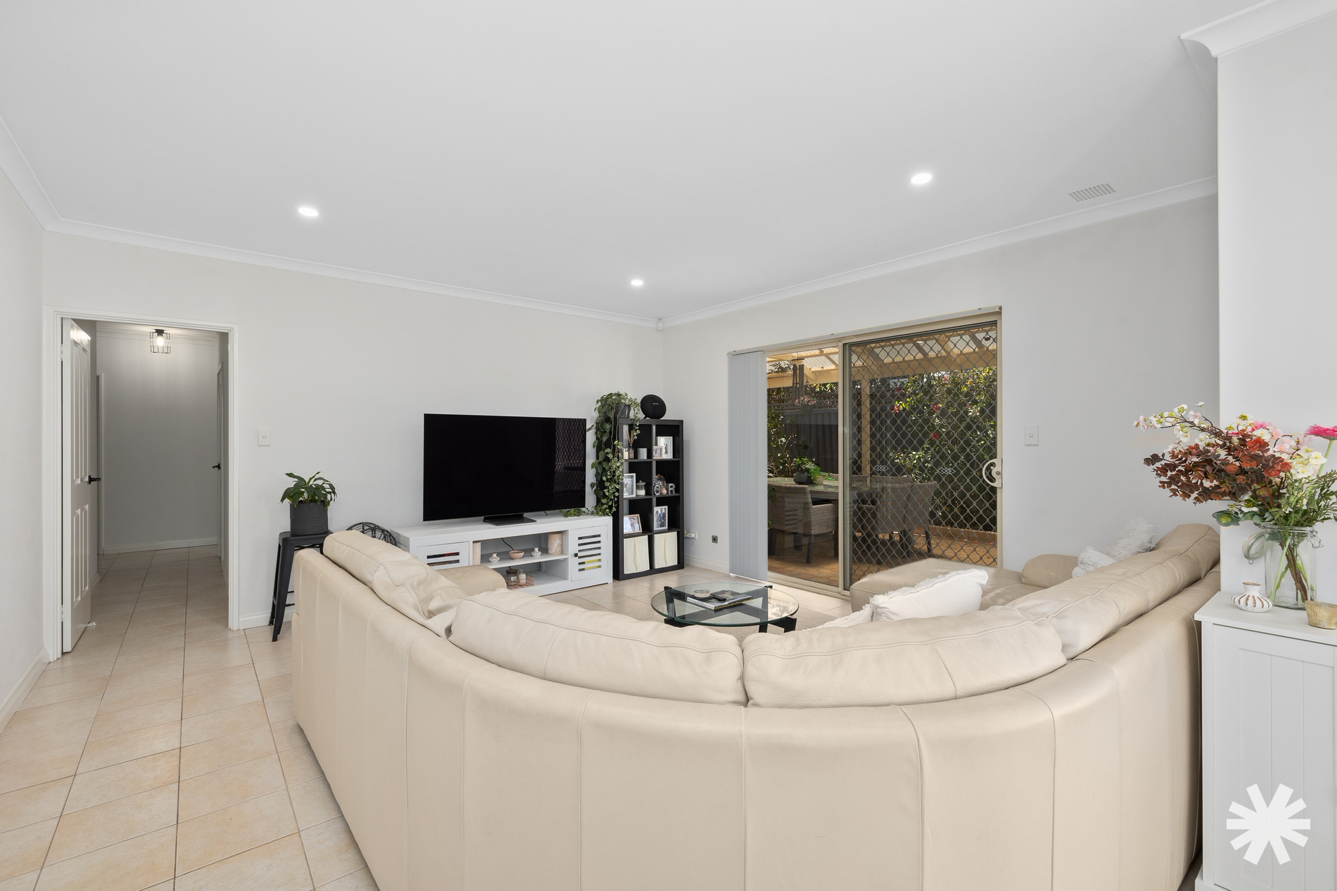 2/110 Bessell Avenue, Como, WA 6152 - Image 9