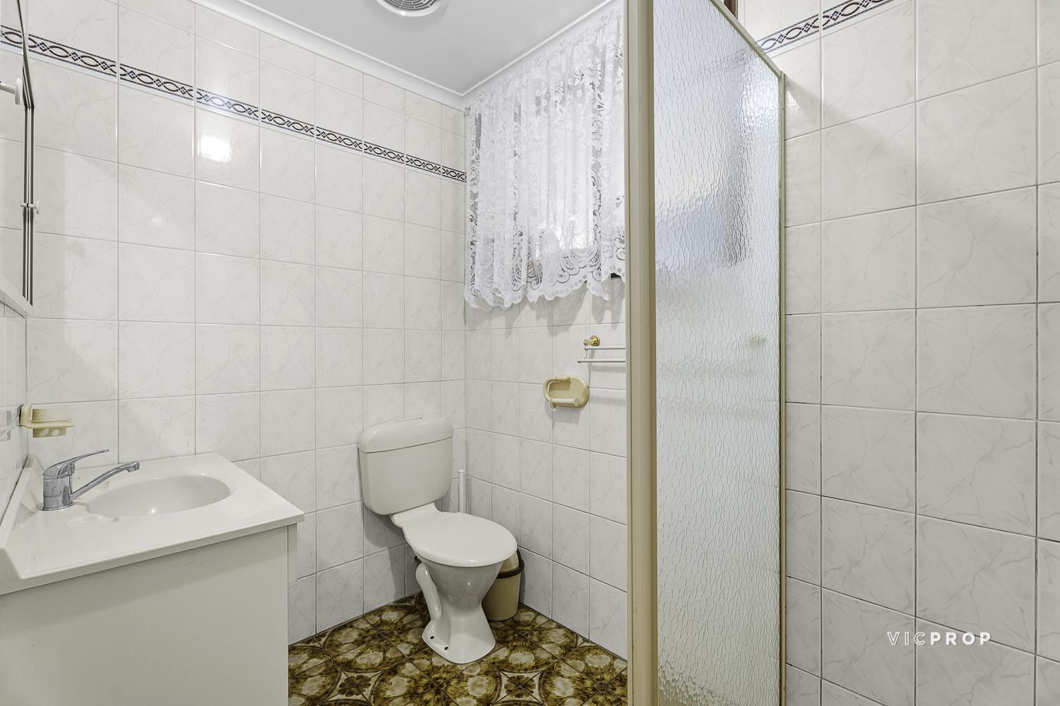 4-bedroom house at 43 OBERON AVENUE, St Albans VIC 3021, Brimbank, Victoria