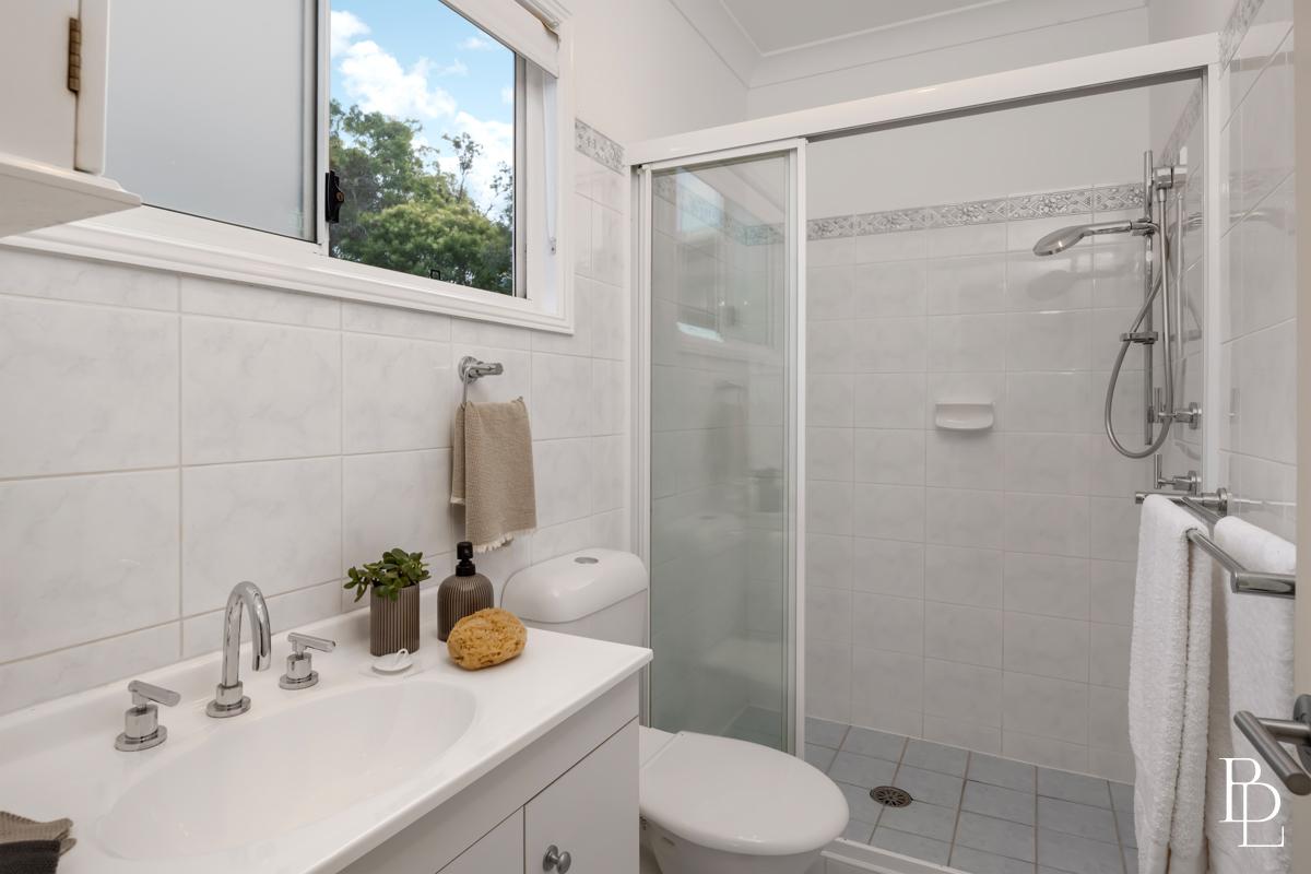 5-bedroom house at 6 ALLAWAH PLACE, Dunmore NSW 2529, Shellharbour, New South Wales