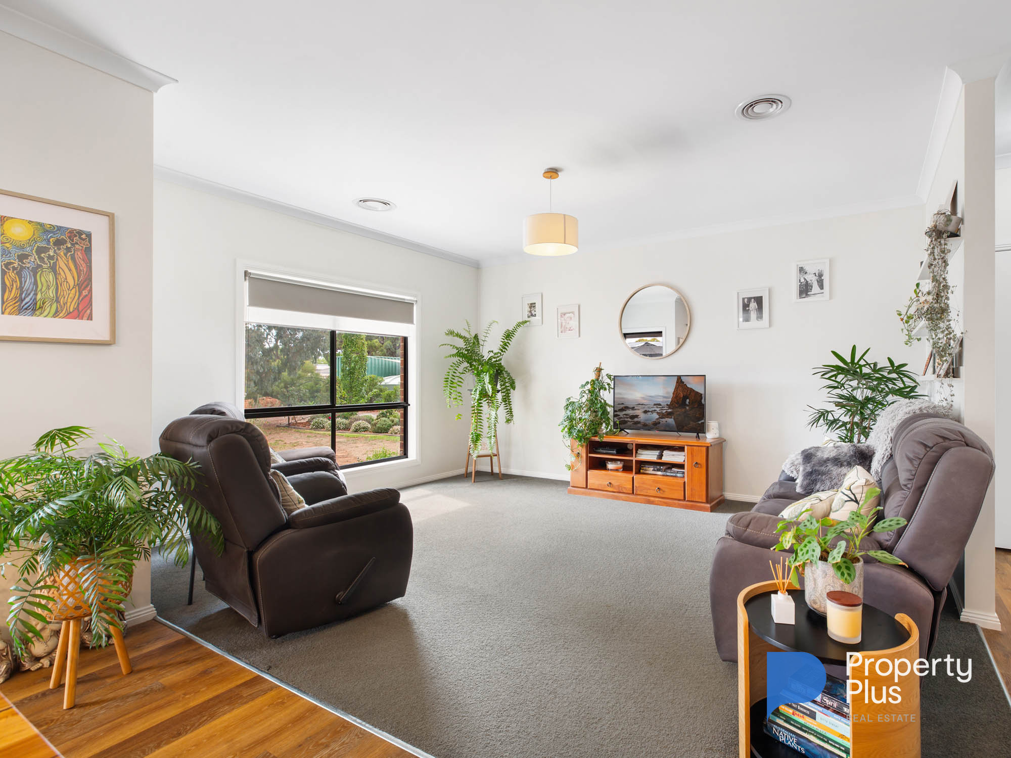 4-bedroom house at 15-17 Wright Street, Charlton, VIC 3525, Buloke, Victoria