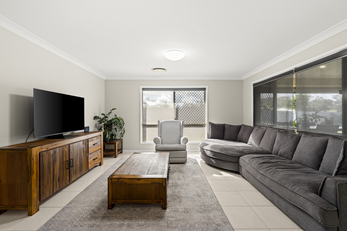 5-bedroom house at 28 Trevean Drive, Kleinton, QLD 4352, Toowoomba, Queensland