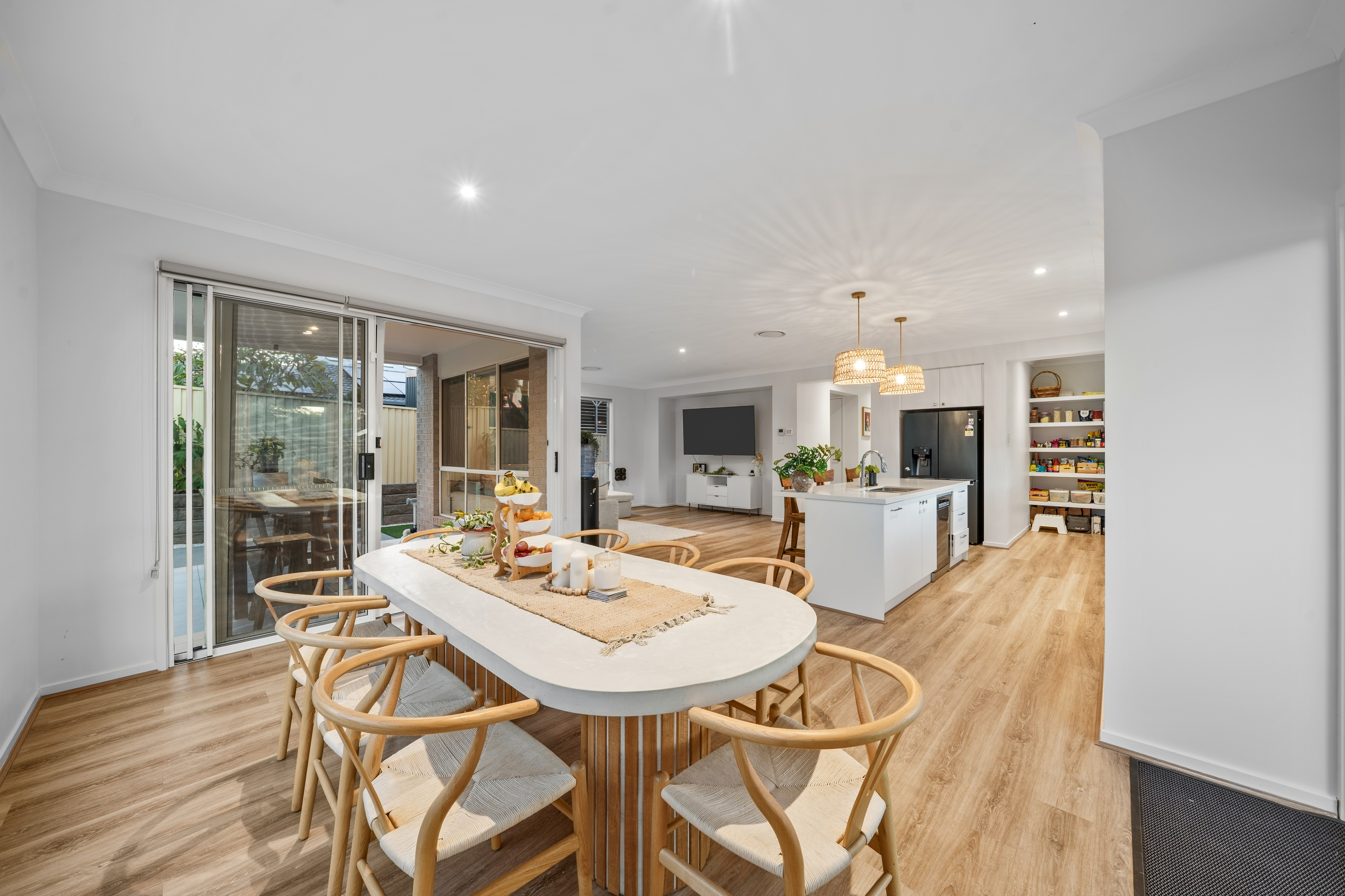 1 LEAFY CLOSE, Burleigh Waters QLD 4220 - Image 9