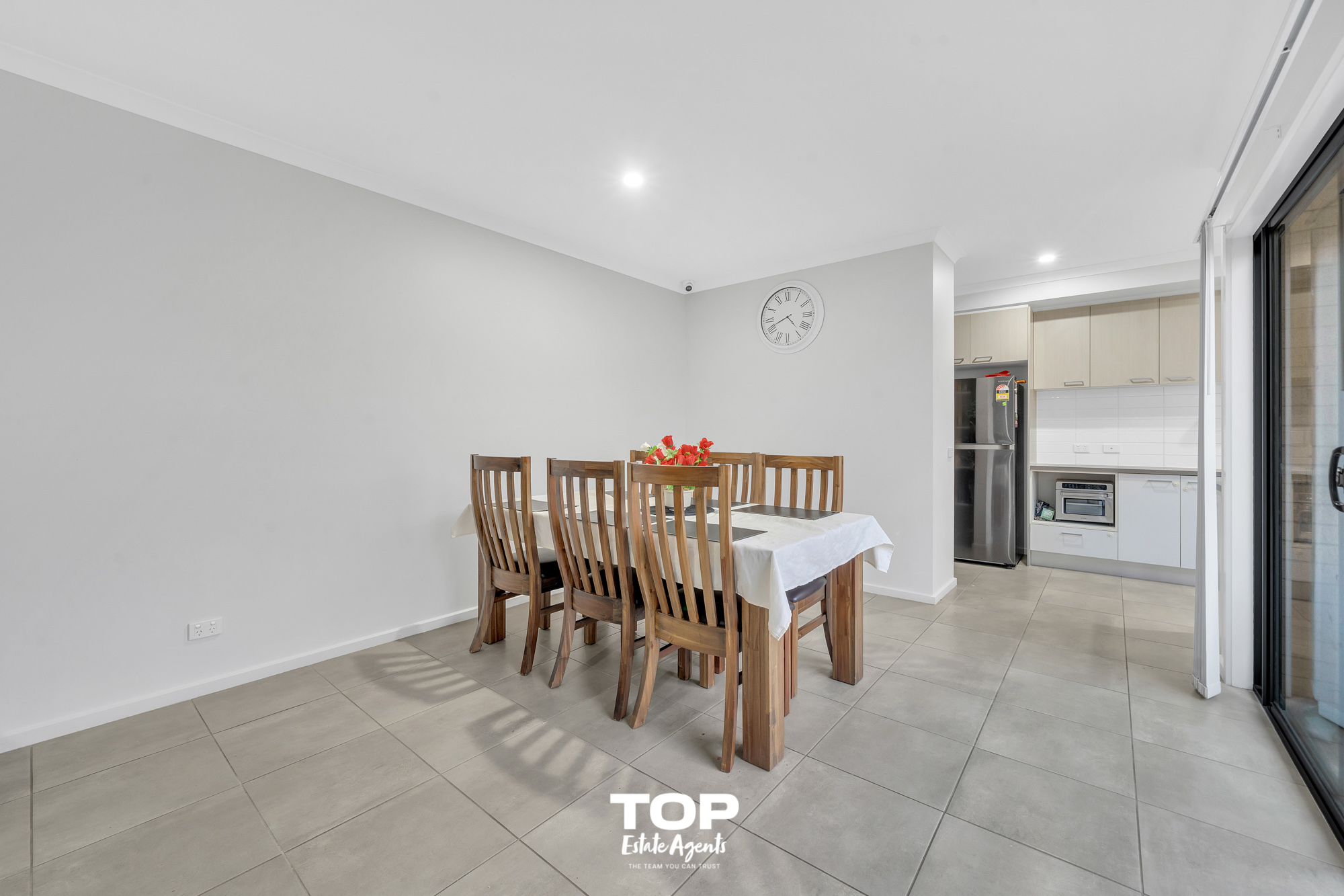 181 Wheelers Park Drive, Cranbourne North, Vic, 3977 - Image 8