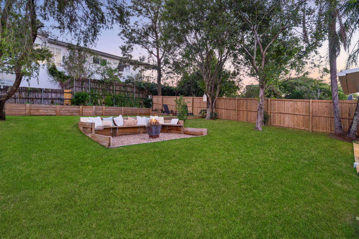 404 ENOGGERA ROAD, Alderley QLD 4051 - Image 9
