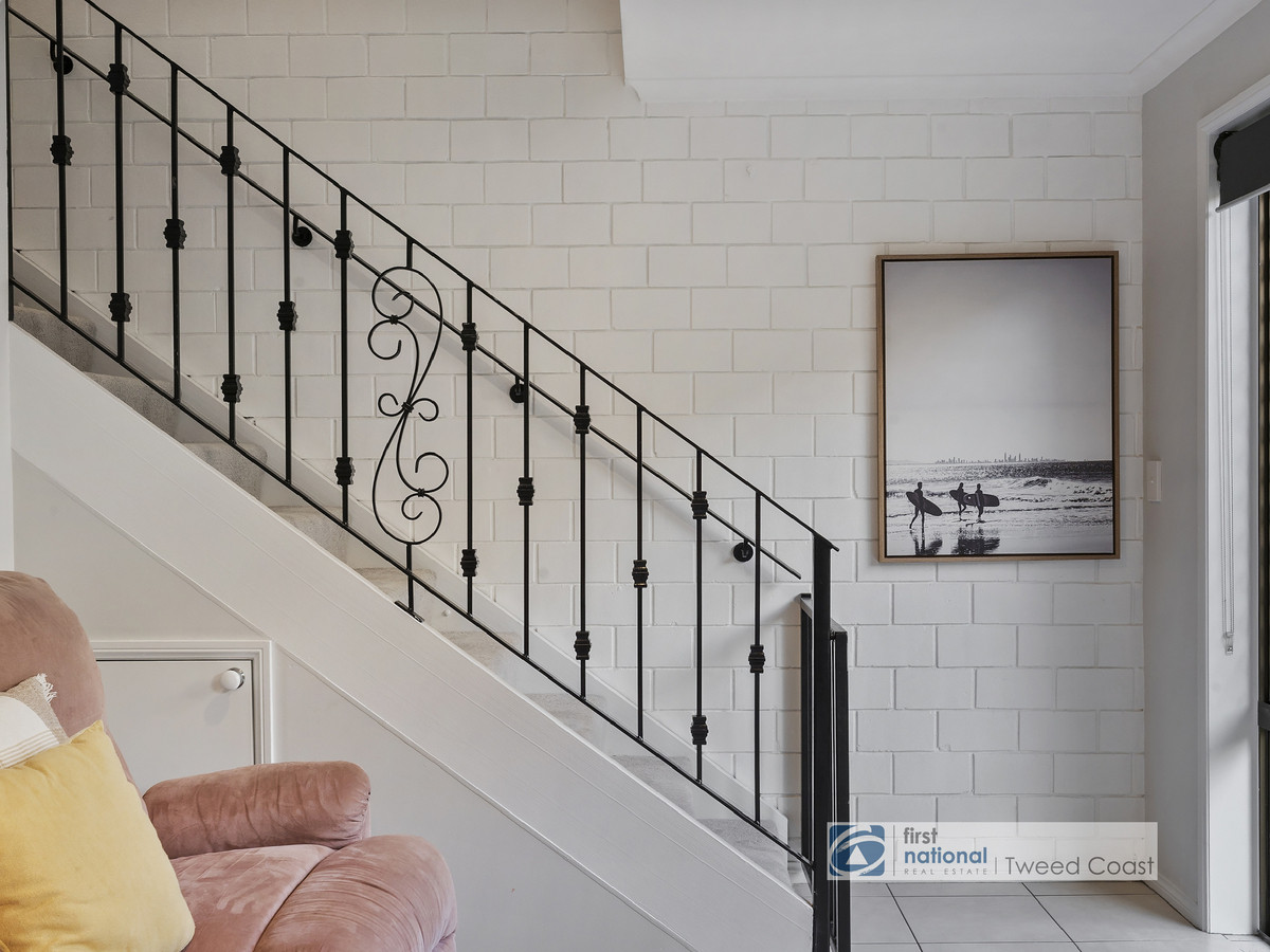 4 10 HONEYSUCKLE STREET, TWEED HEADS WEST NSW 2485 - Image 2