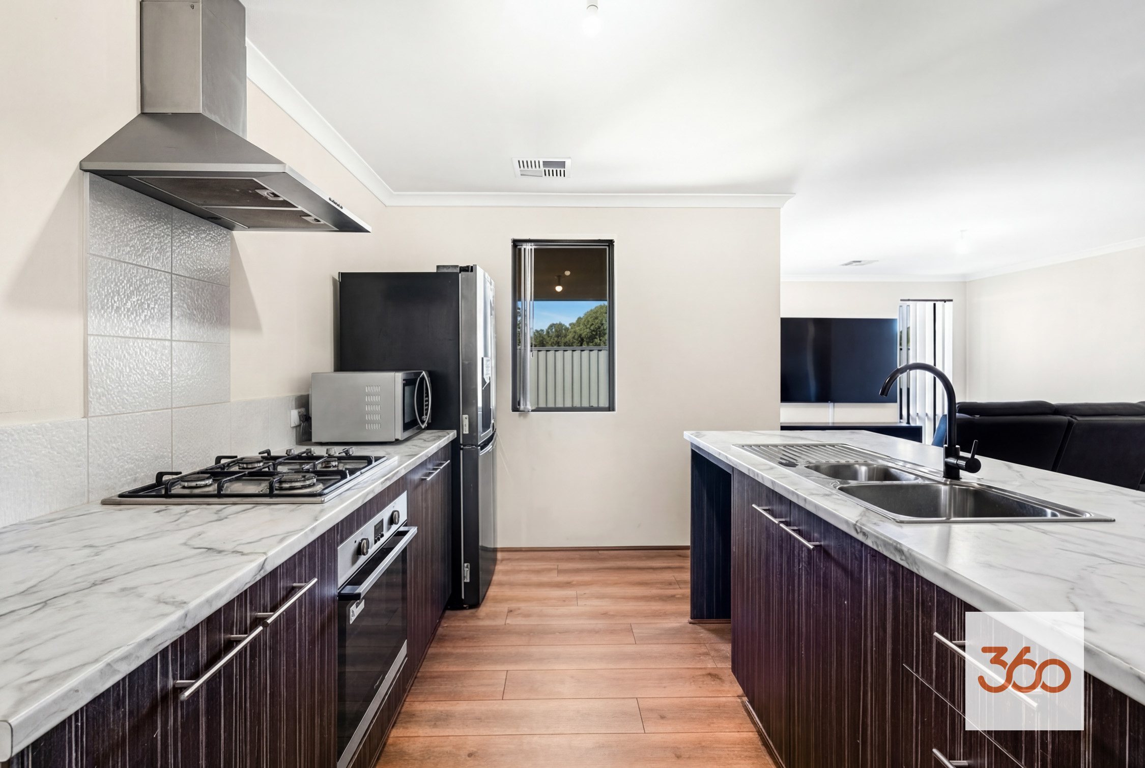 21 CANNES WAY, Dayton WA 6055 - Image 8