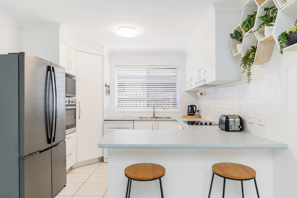 8 CASSOWARY STREET, Kawungan QLD 4655 - Image 7