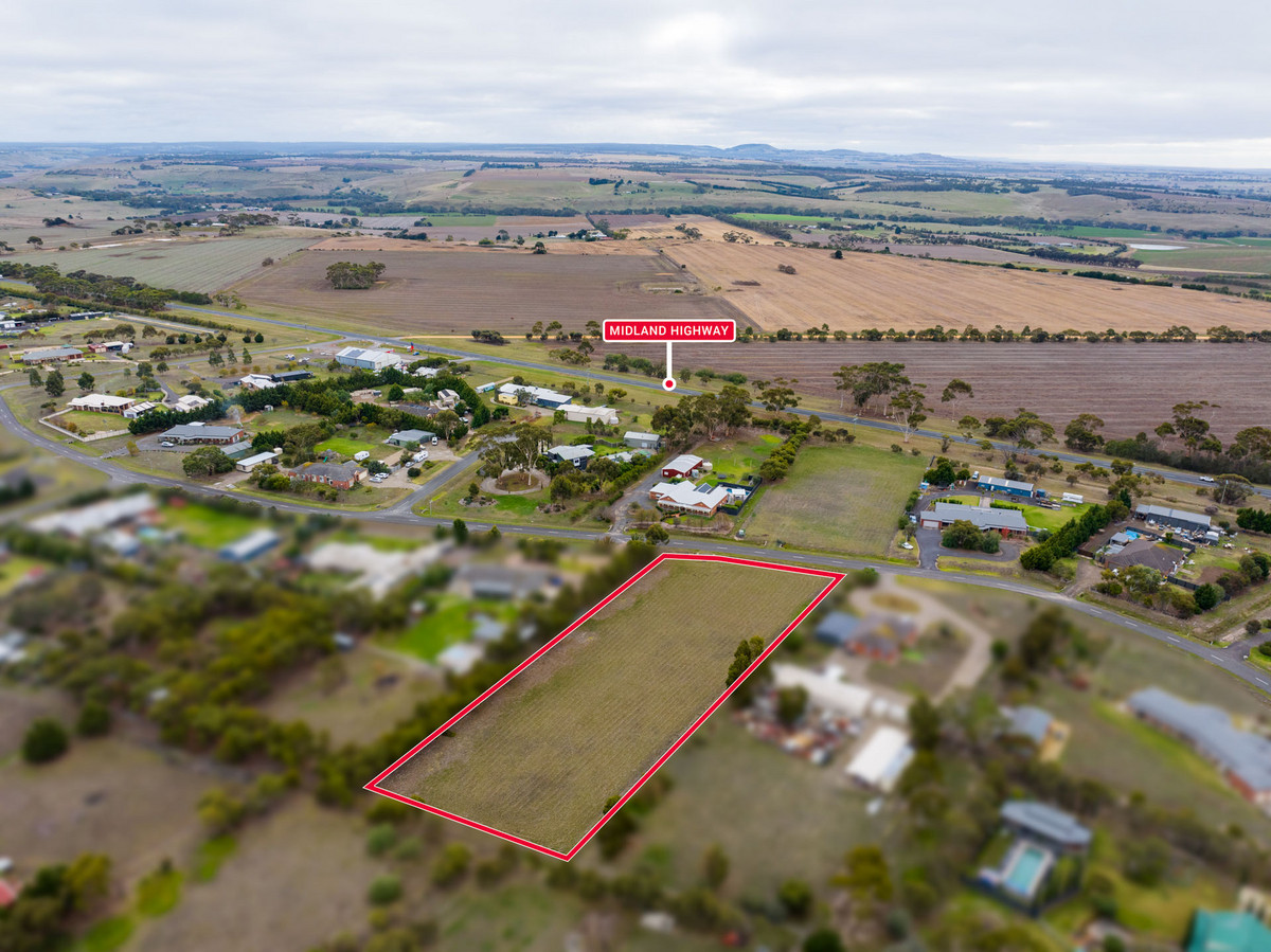 71 Inverlochy Drive, Bannockburn, Vic, 3331 - Image 3