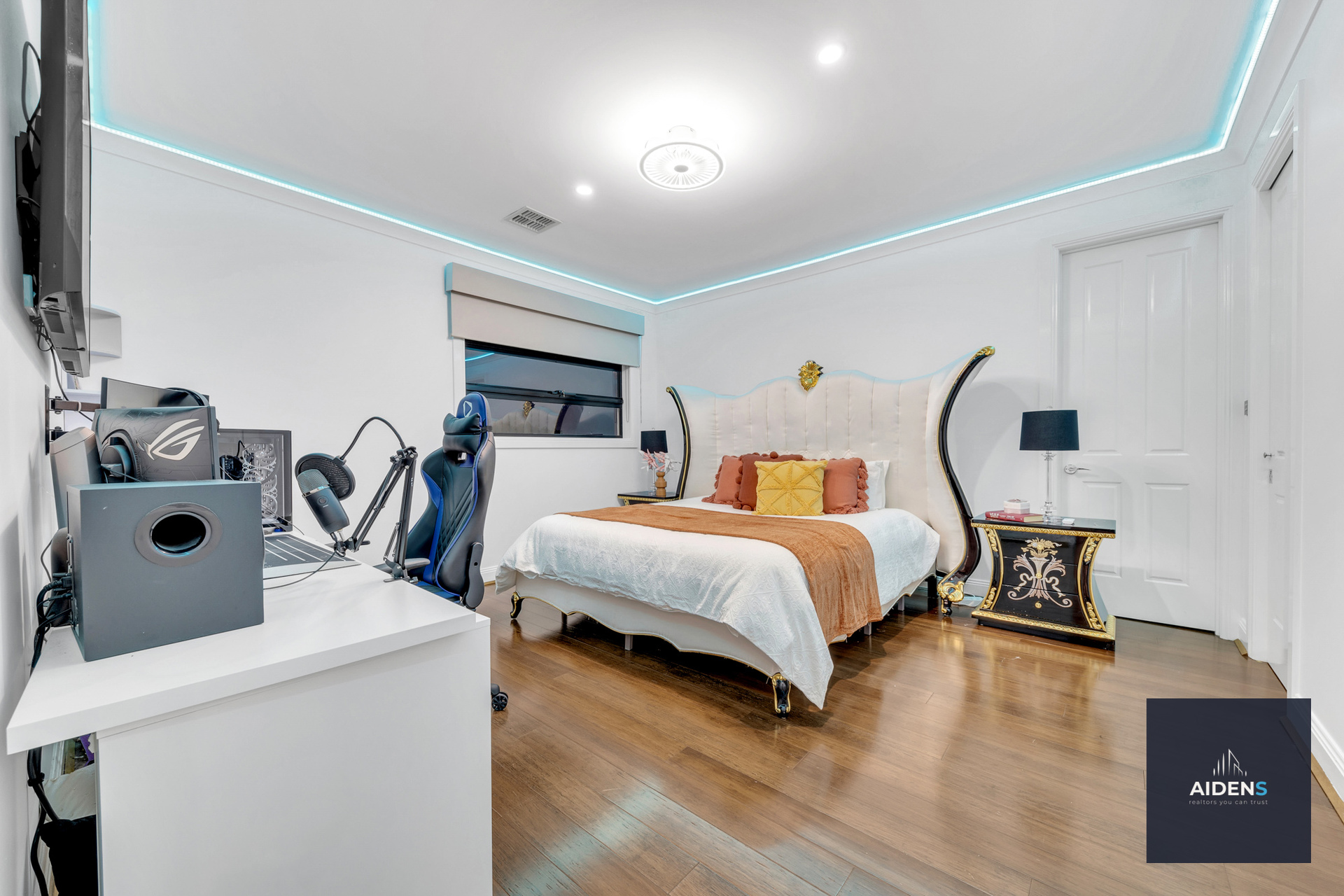 8 HANSON COURT, Taylors Lakes VIC 3038 - Image 8