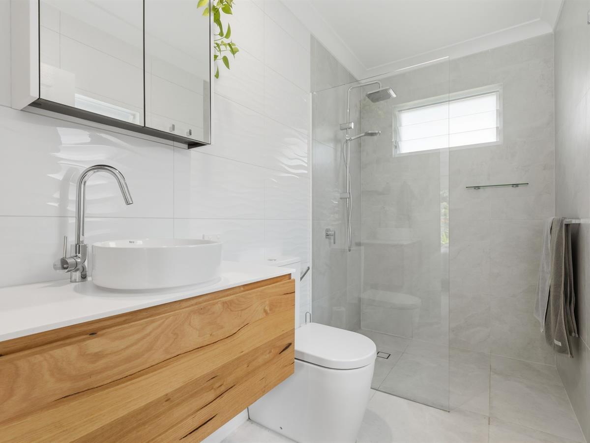 38 VILLAGE TERRACE, Redlynch QLD 4870 - Image 5