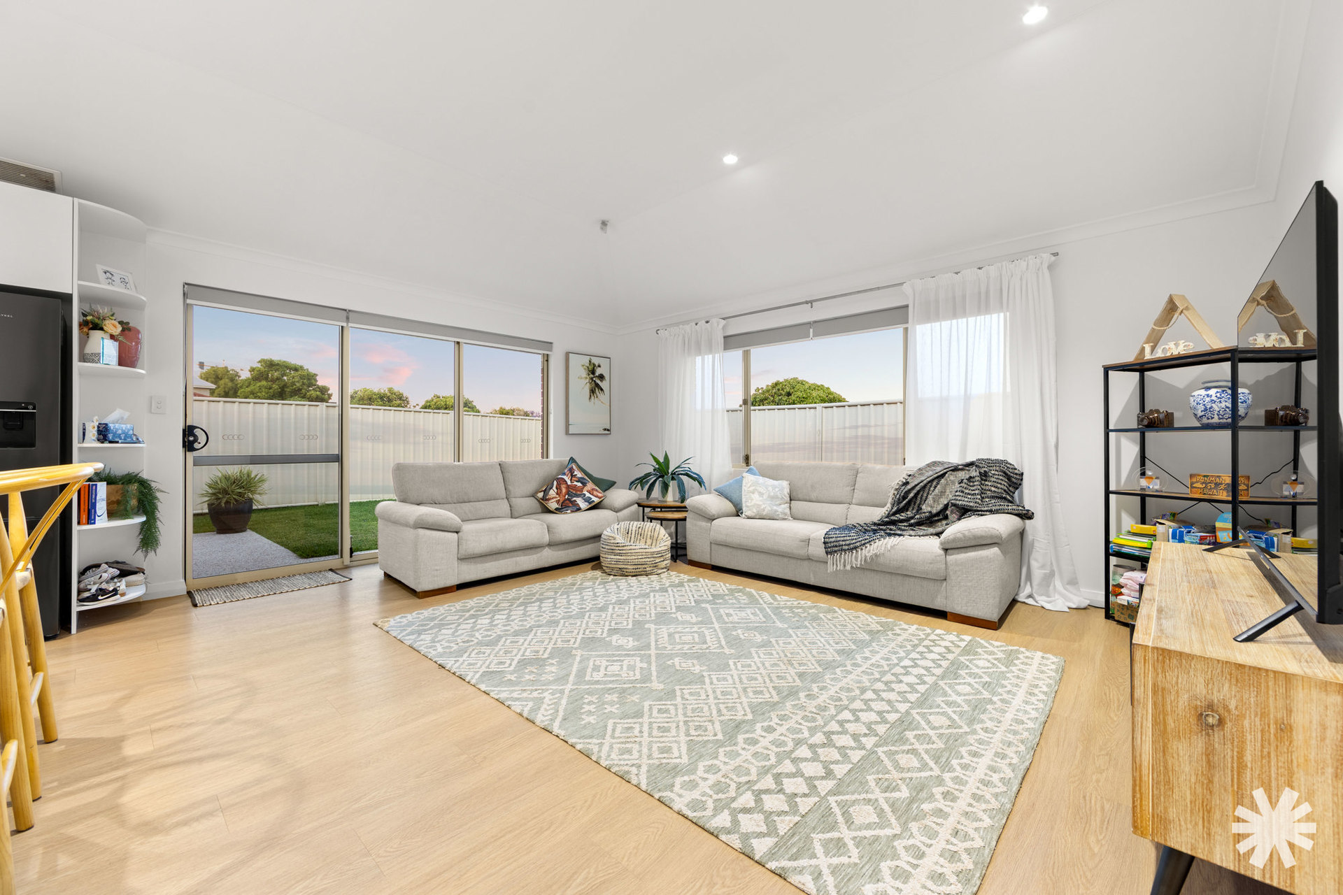 2/68 Edgecumbe Street, Como, WA 6152 - Image 6