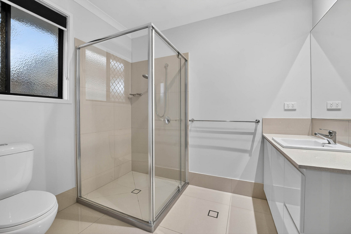 21 CAIRO WAY, Spring Mountain QLD 4300 - Image 9