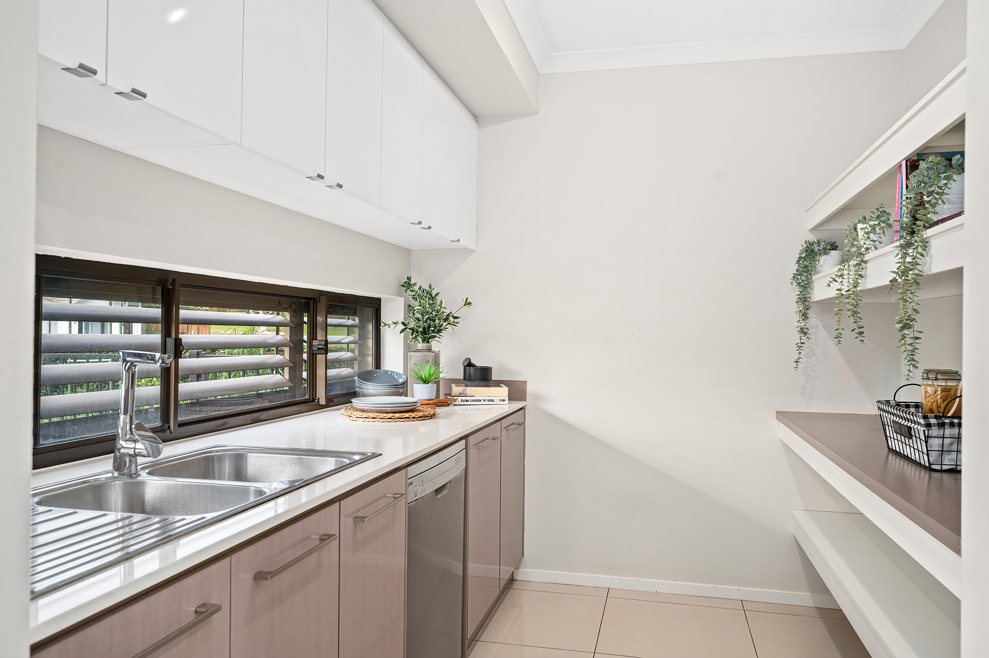 6-bedroom house at 3 Hatia Place, Kuraby, Qld, 4112, Brisbane, Queensland