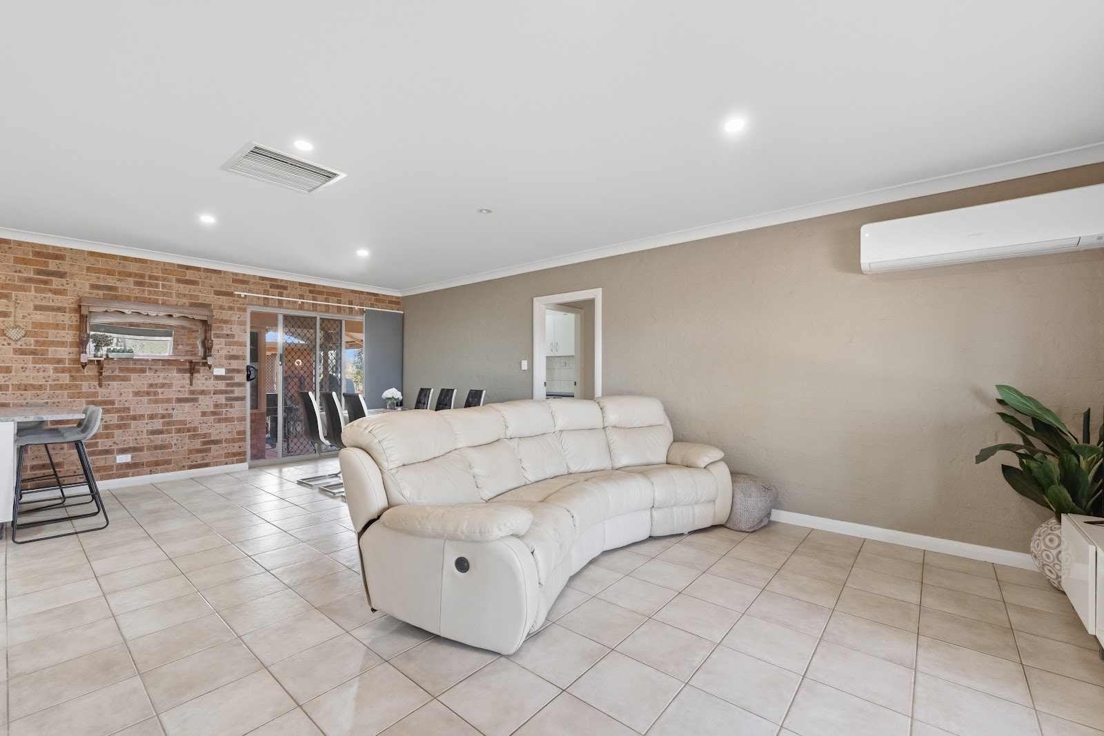 5-bedroom house at 75 Mcclure Road, Yenda, NSW 2681, Griffith, New South Wales