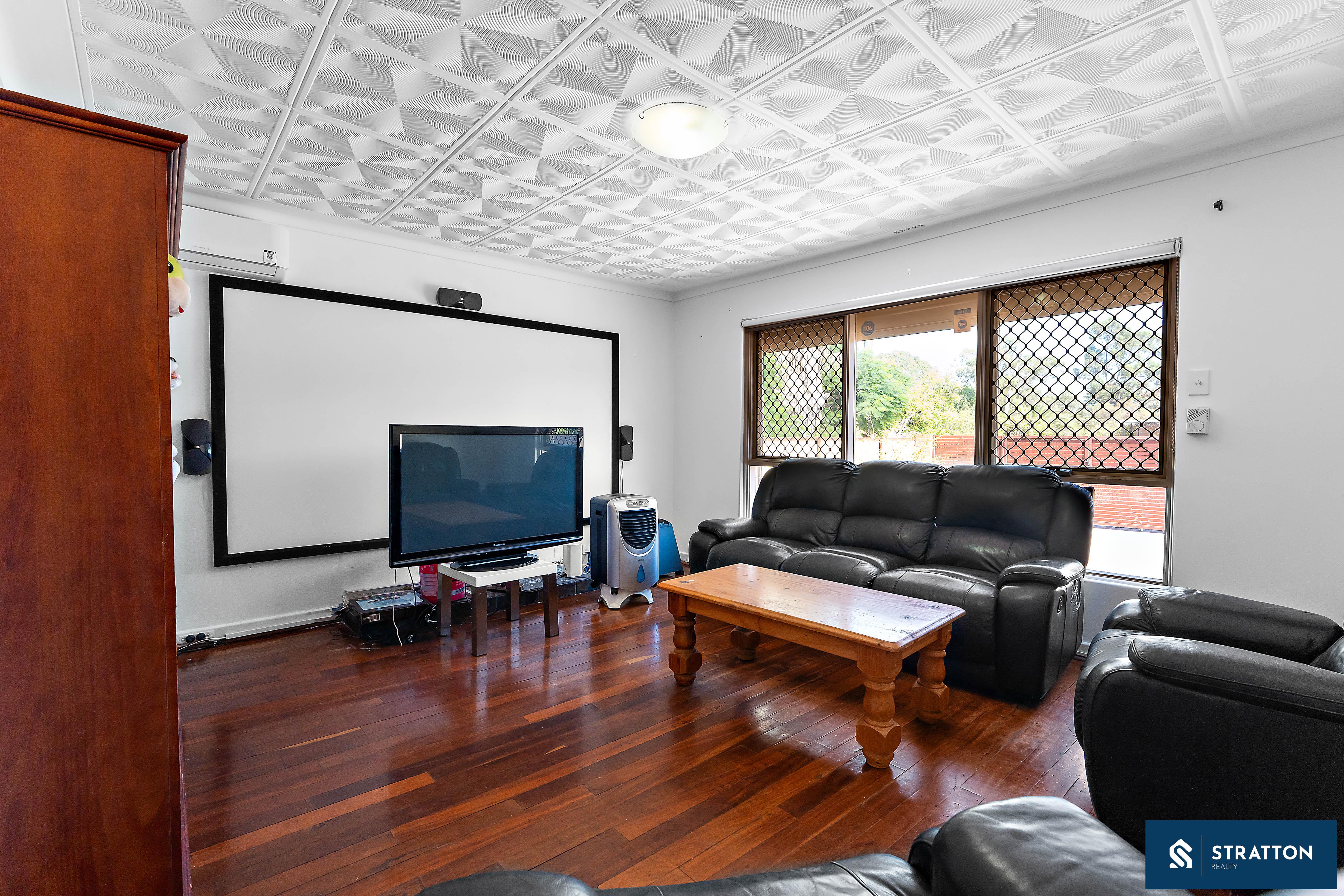 183 Treasure Road, Queens Park, WA 6107 - Image 8