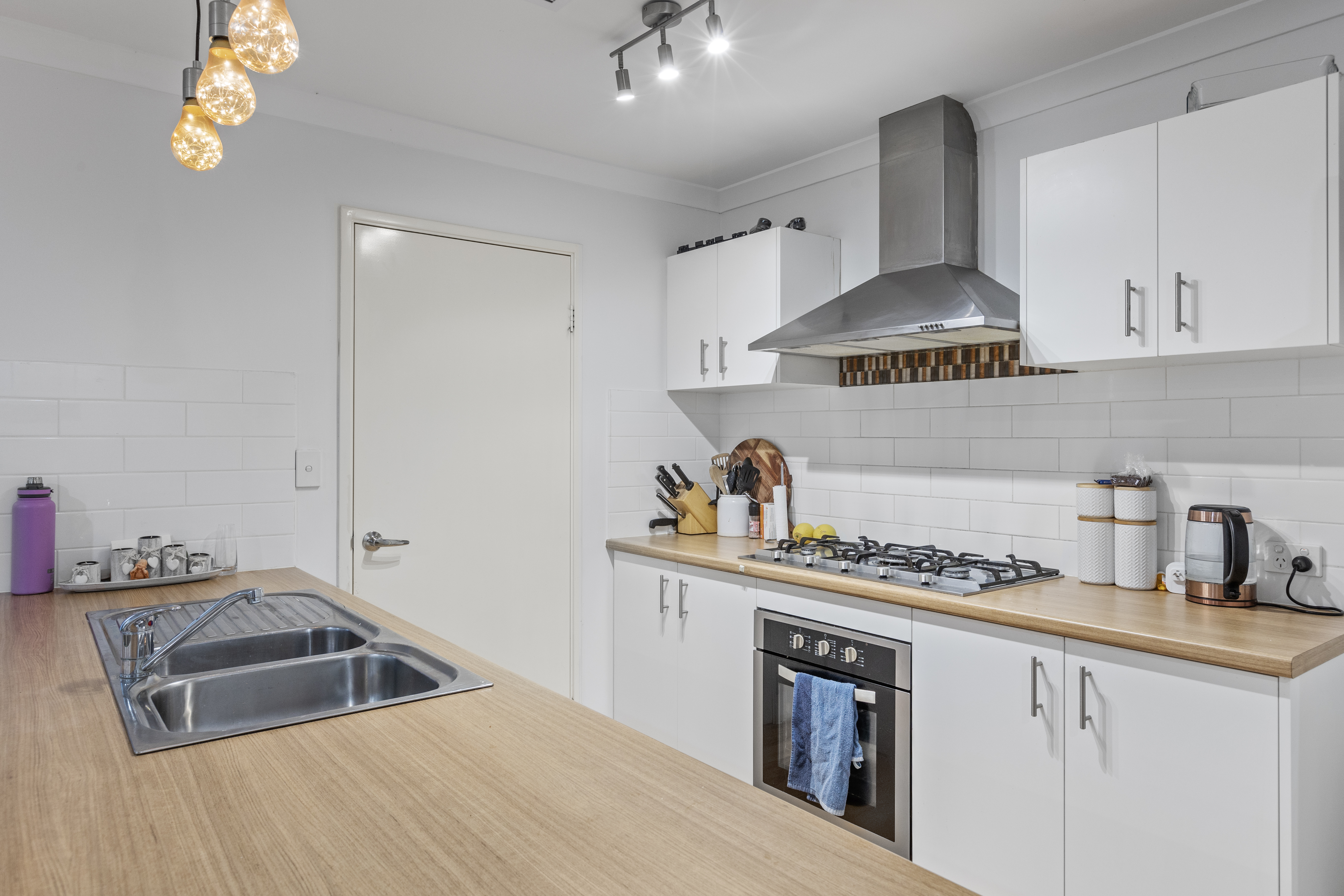 54 MISSINGHAM AVENUE, Alkimos WA 6038 - Image 10