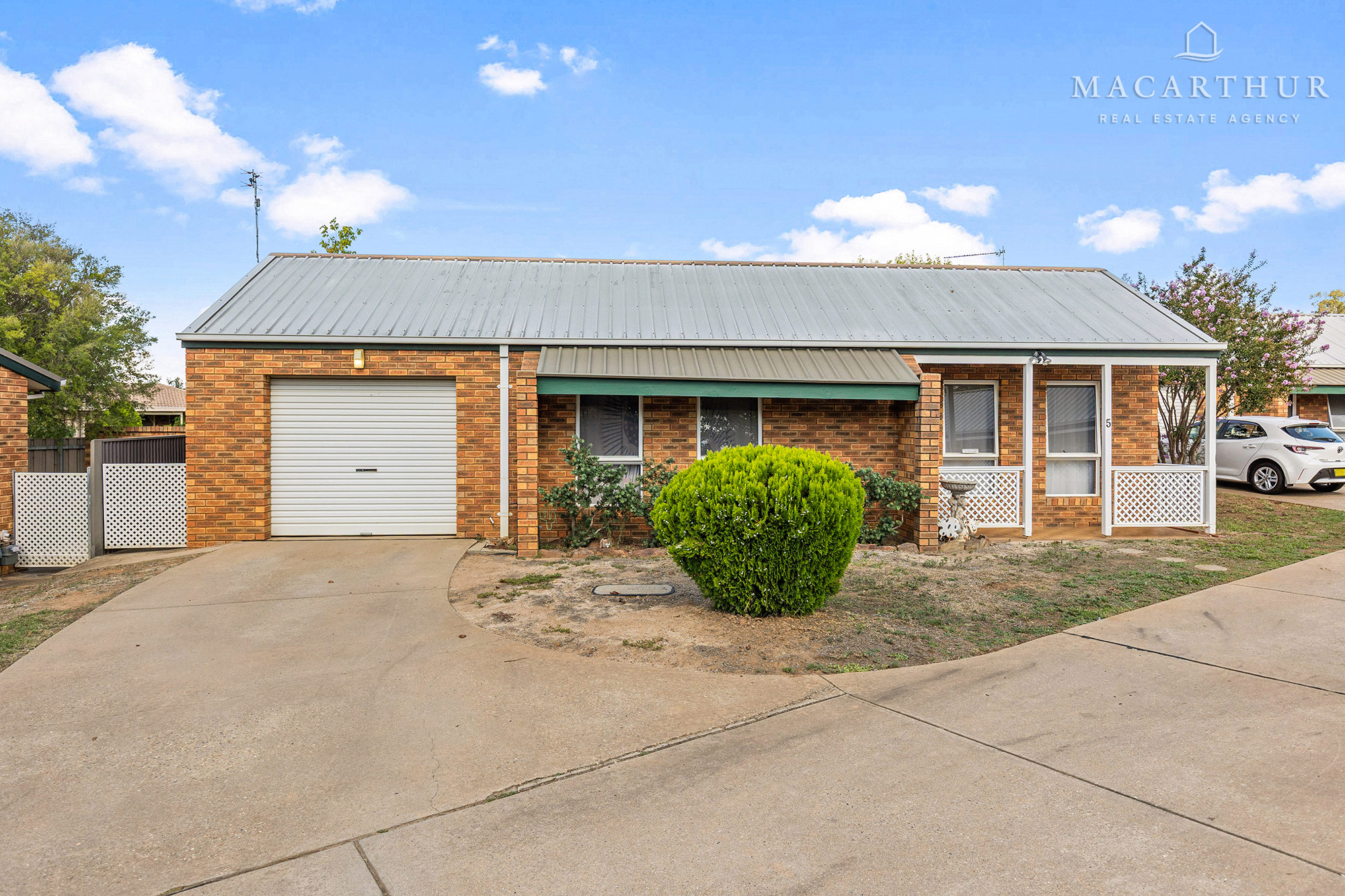 5 47 KAROOM DRIVE, GLENFIELD PARK NSW 2650 - Image 1