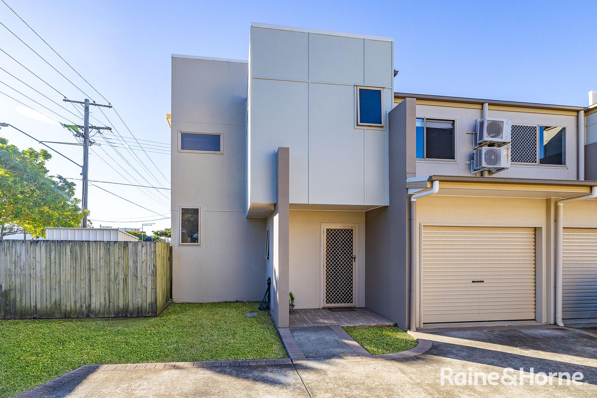 3-bedroom unit at BAY WYNDS 4 25 HOMER STREET, CLEVELAND QLD 4163, Redland, Queensland