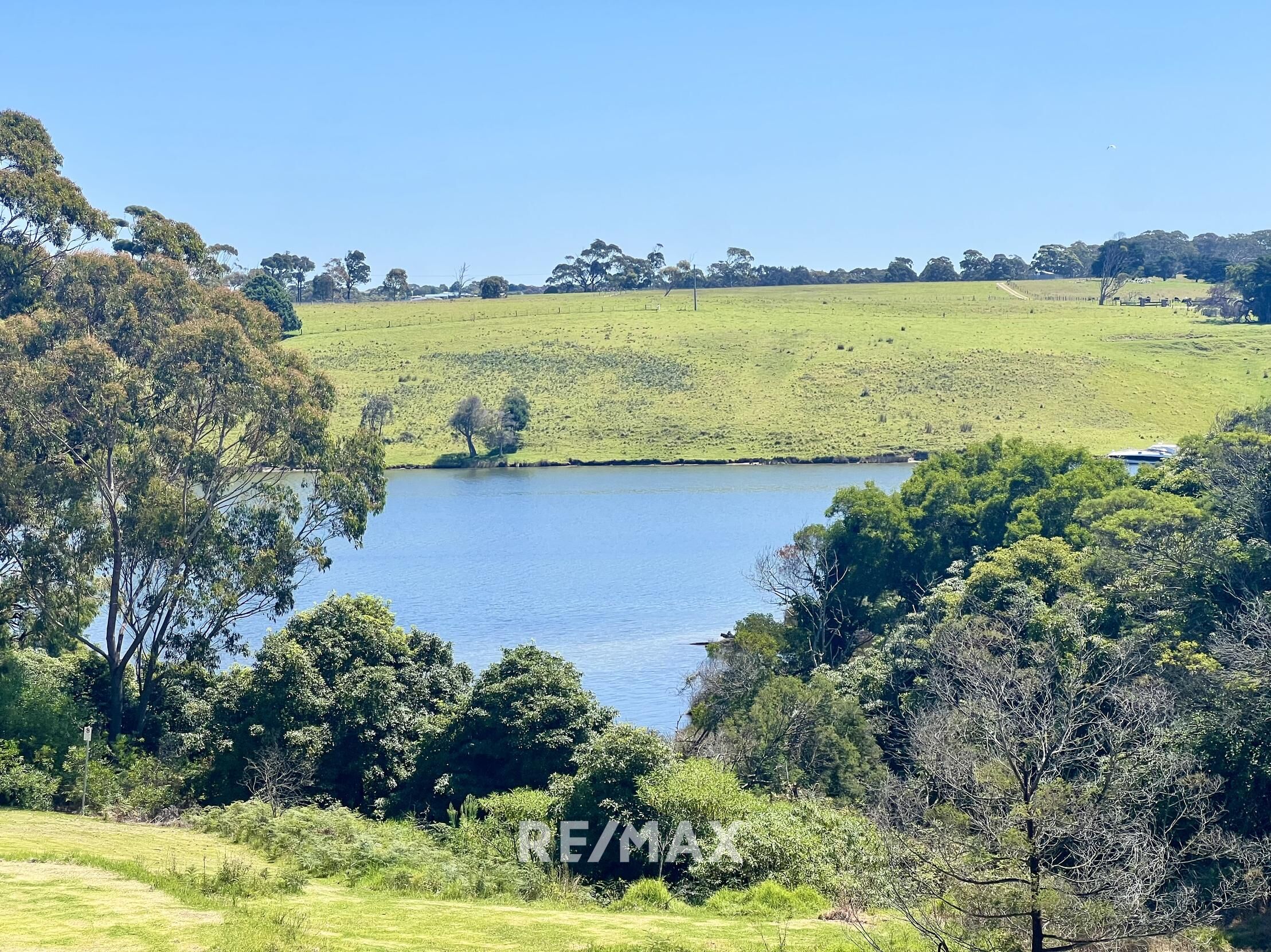 68 Lakeview Drive, Lakes Entrance, Vic, 3909 - Image 2