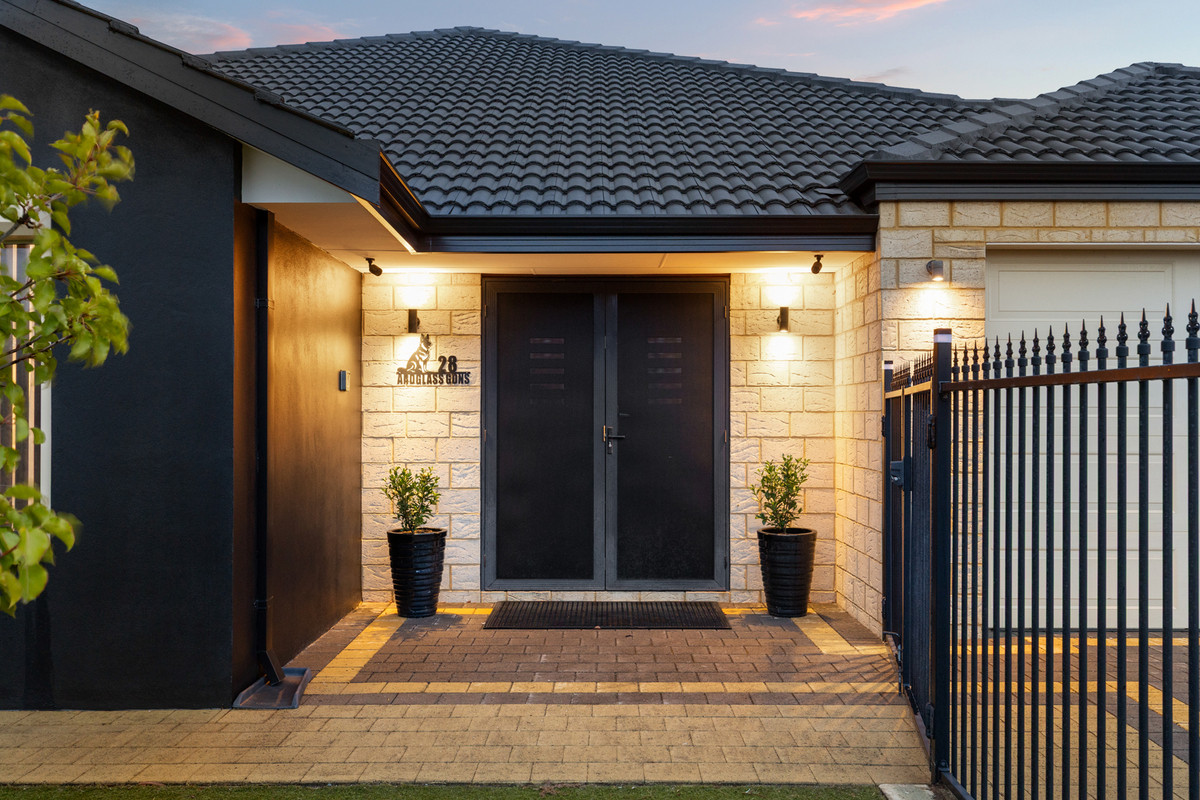 28 ARDGLASS GARDENS, Ridgewood WA 6030 - Image 3