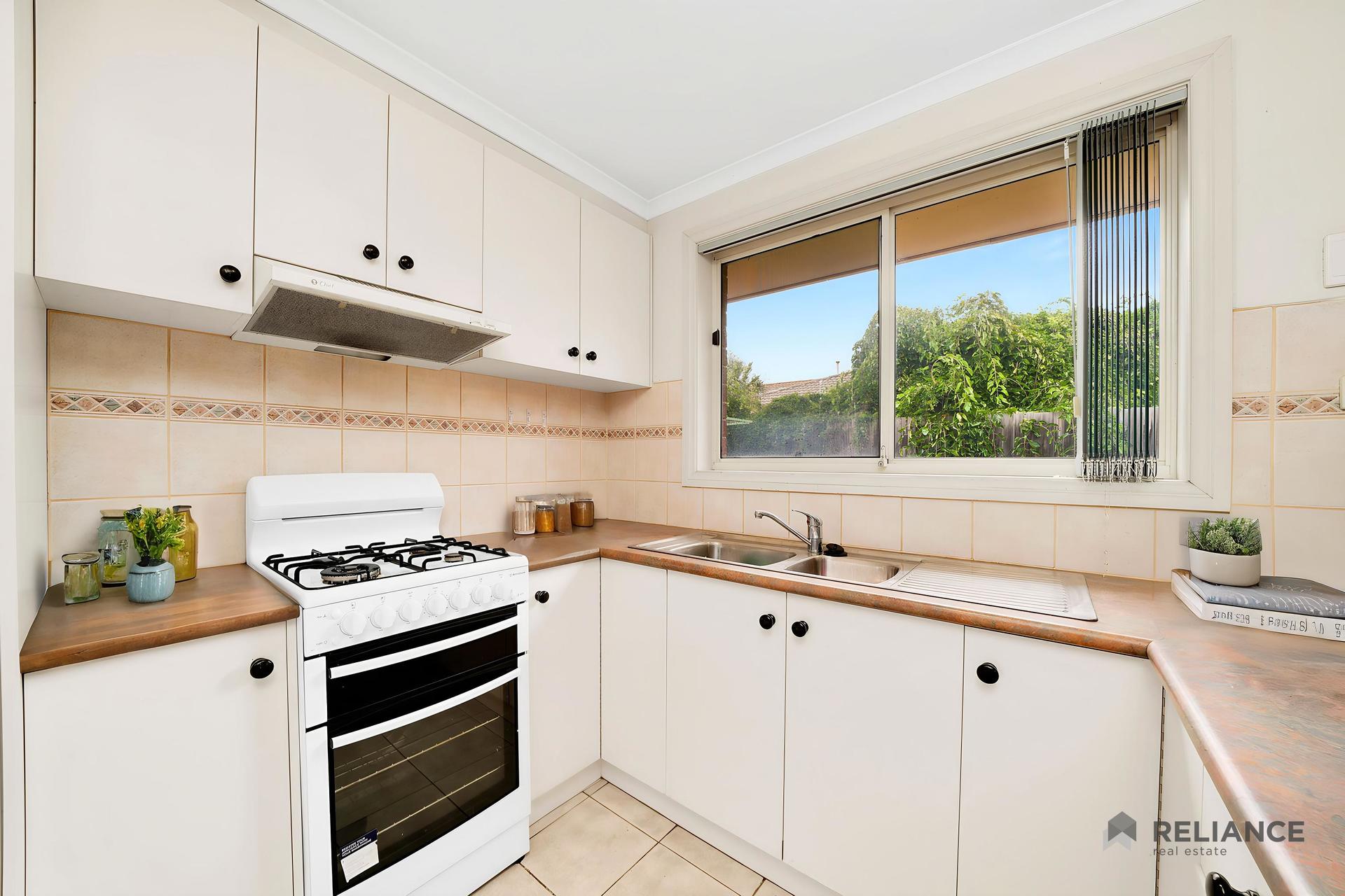 1 61 VIRGILIA DRIVE, HOPPERS CROSSING VIC 3029 - Image 5