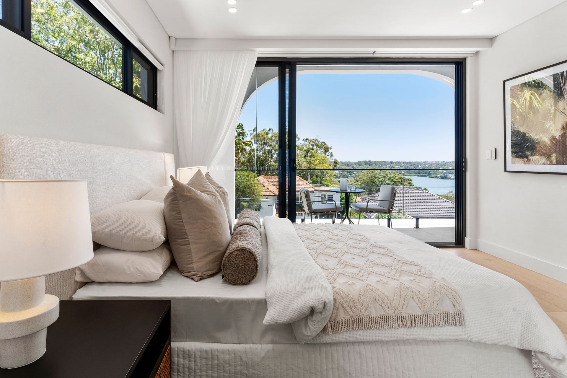 5-bedroom unit at 4B Rocklea Crescent, Sylvania, NSW 2224, Sutherland, New South Wales