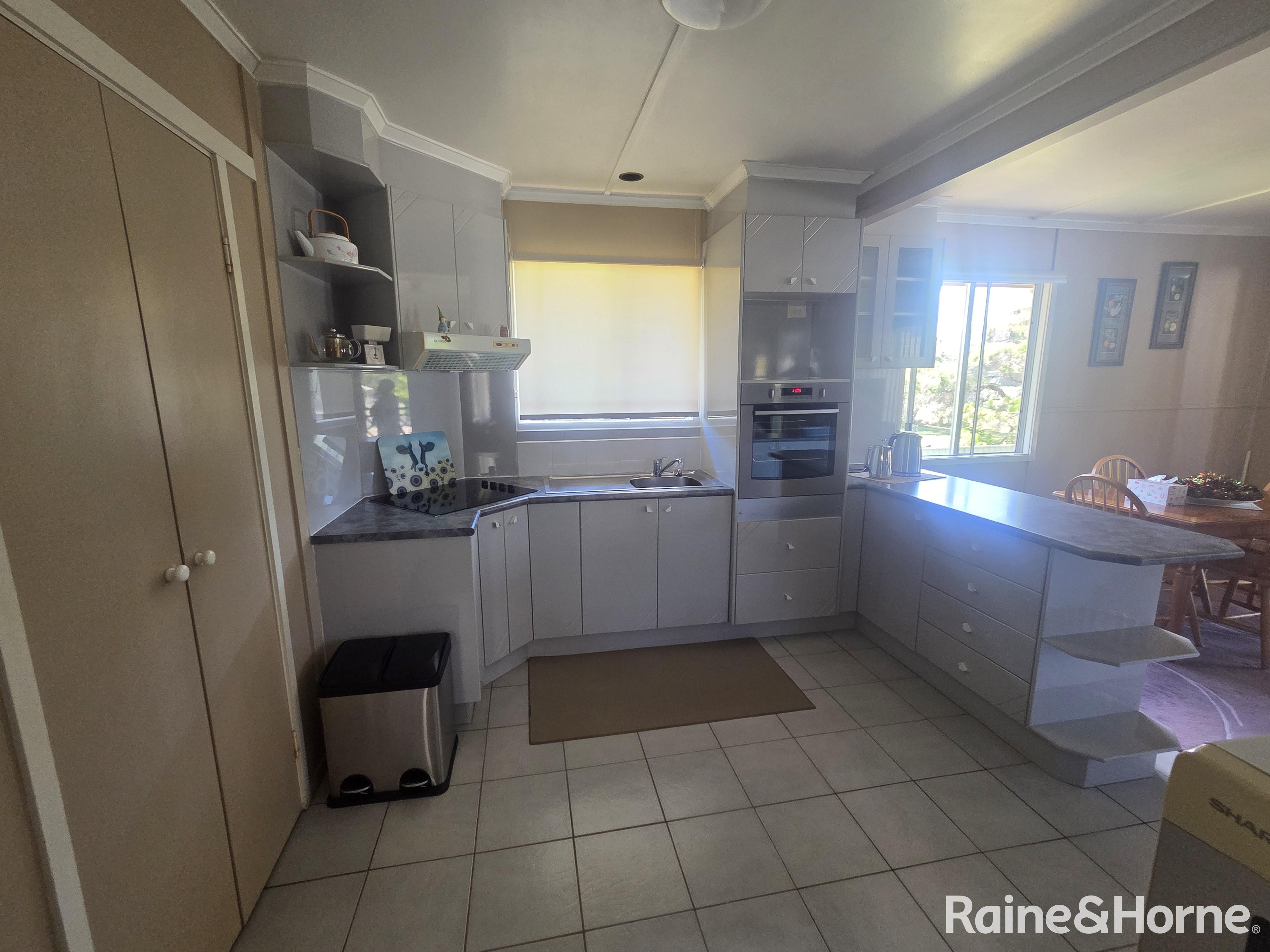106 ALBERT STREET, Inglewood QLD 4387 - Image 8