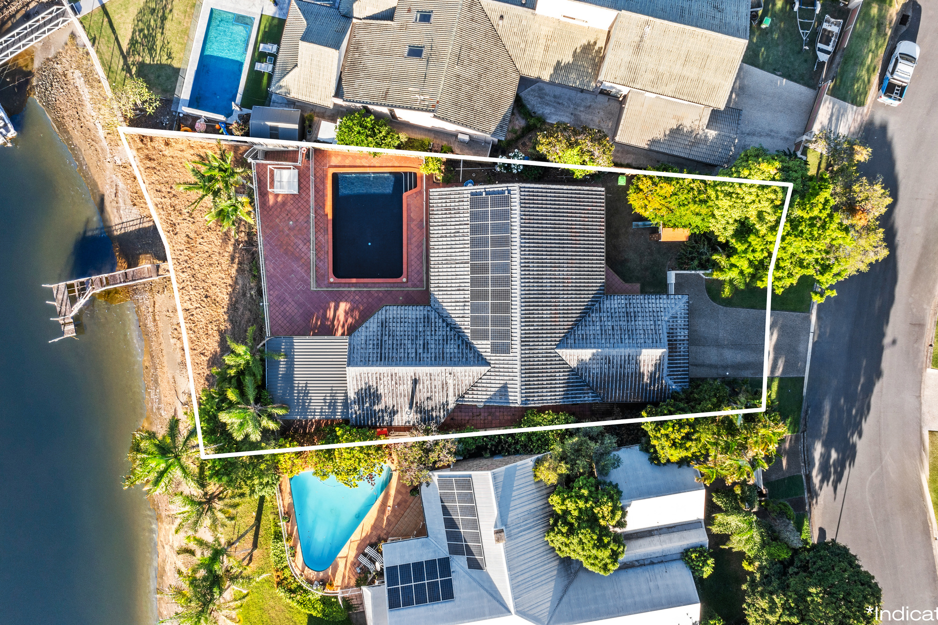 12 WANNEROO COURT, Mermaid Waters QLD 4218 - Image 3