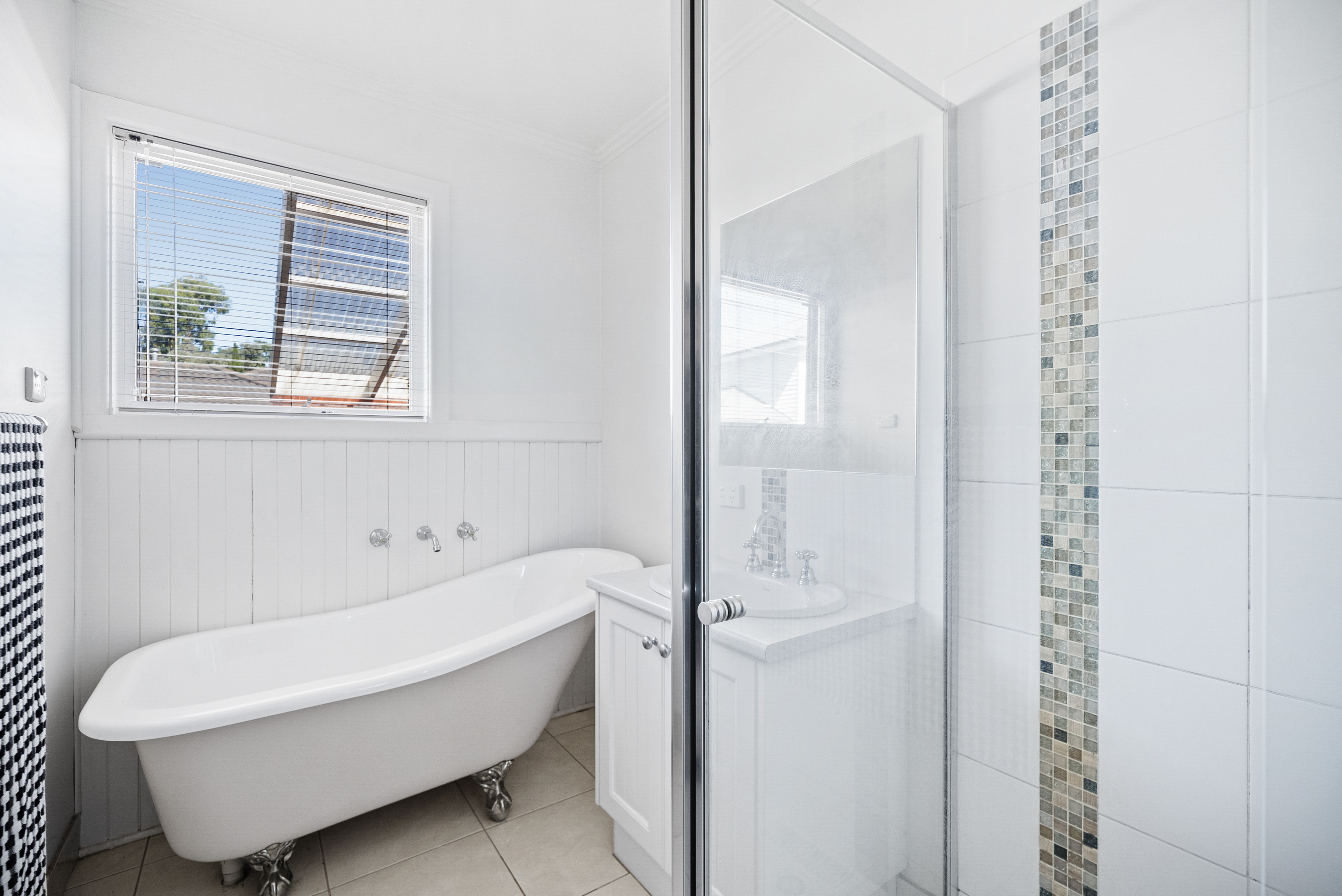 3-bedroom unit at 1/33 Elton Road, Ferntree Gully, VIC 3156, Knox, Victoria