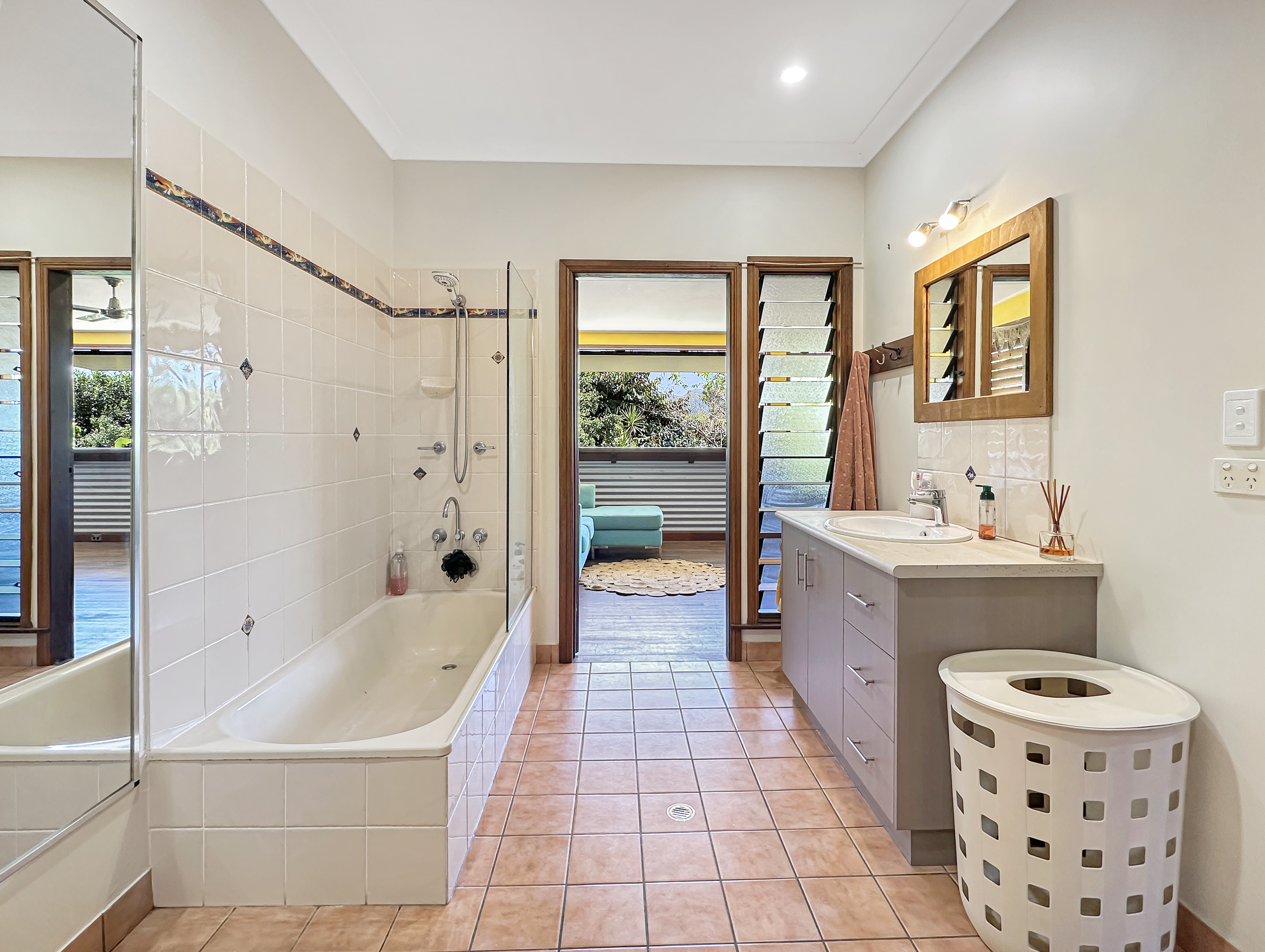 20 CORICA CRESCENT, Horseshoe Bay QLD 4819 - Image 6