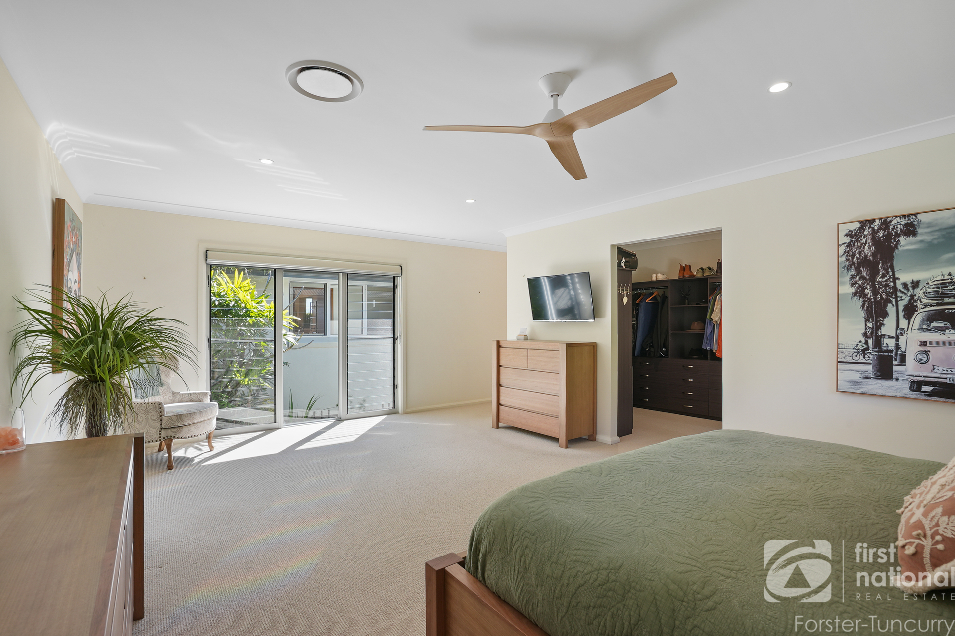 4 Isabella Parade, Forster, NSW 2428 - Image 4