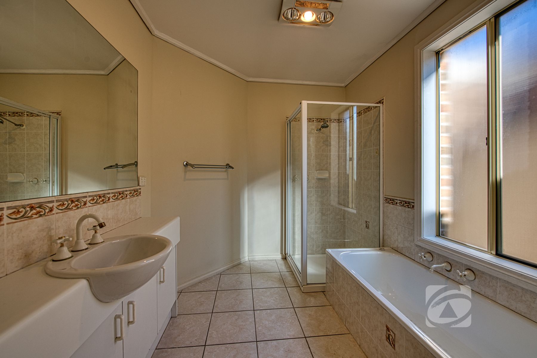3-bedroom house at 29 JOHN FISHER DRIVE, Berwick VIC 3806, Casey, Victoria