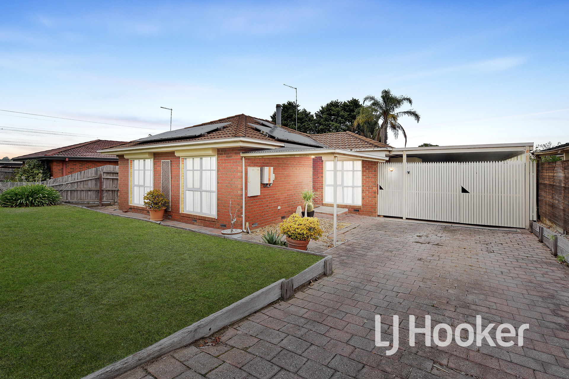 29 SAFFRON DRIVE, Hallam VIC 3803 - Image 1
