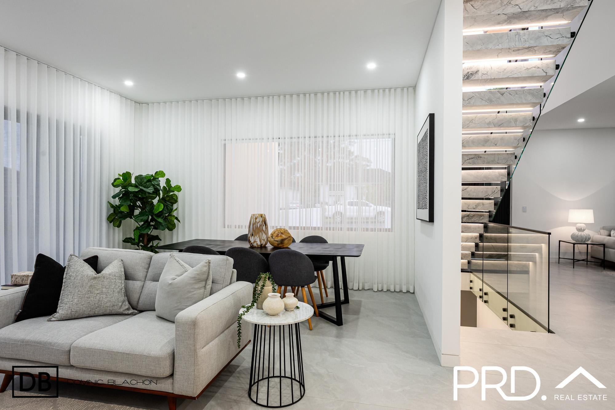 4-bedroom unit at 6 Tyalgum Avenue, Panania, NSW 2213, Canterbury-Bankstown, New South Wales