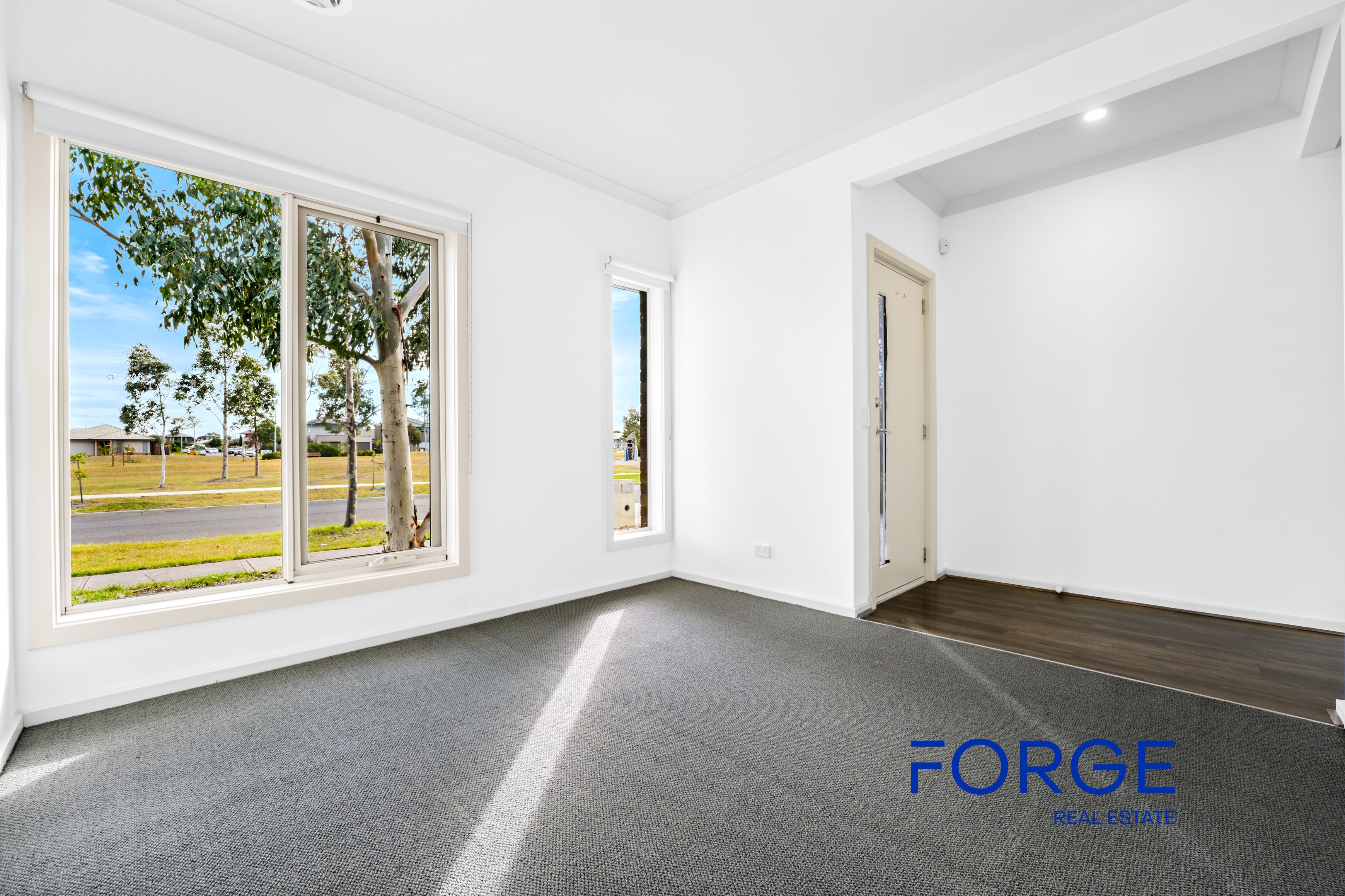 7 MULLOWAY DRIVE, Point Cook VIC 3030 - Image 2