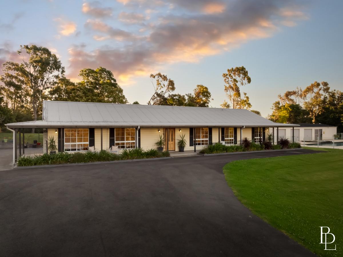 5-bedroom house at 6 ALLAWAH PLACE, Dunmore NSW 2529, Shellharbour, New South Wales