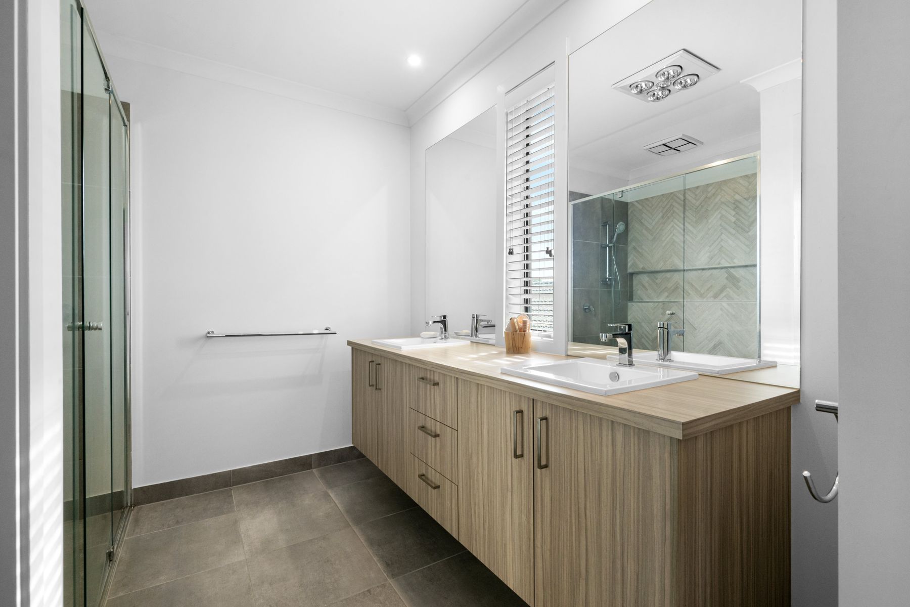 320 Charlemont Road, Armstrong Creek, VIC 3217 - Image 8
