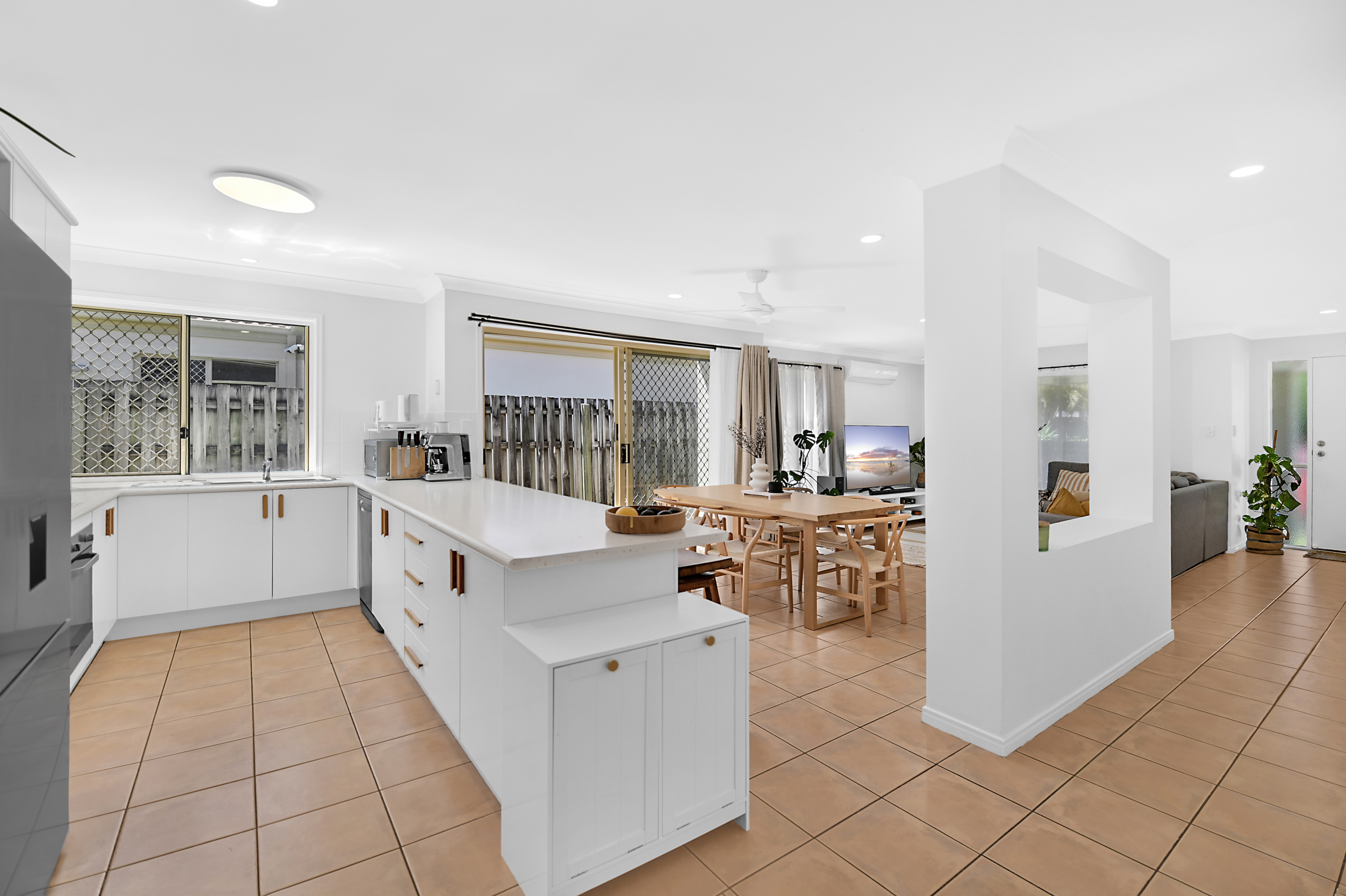 30/107-111 Arundel Drive, Arundel, Qld, 4214 - Image 4