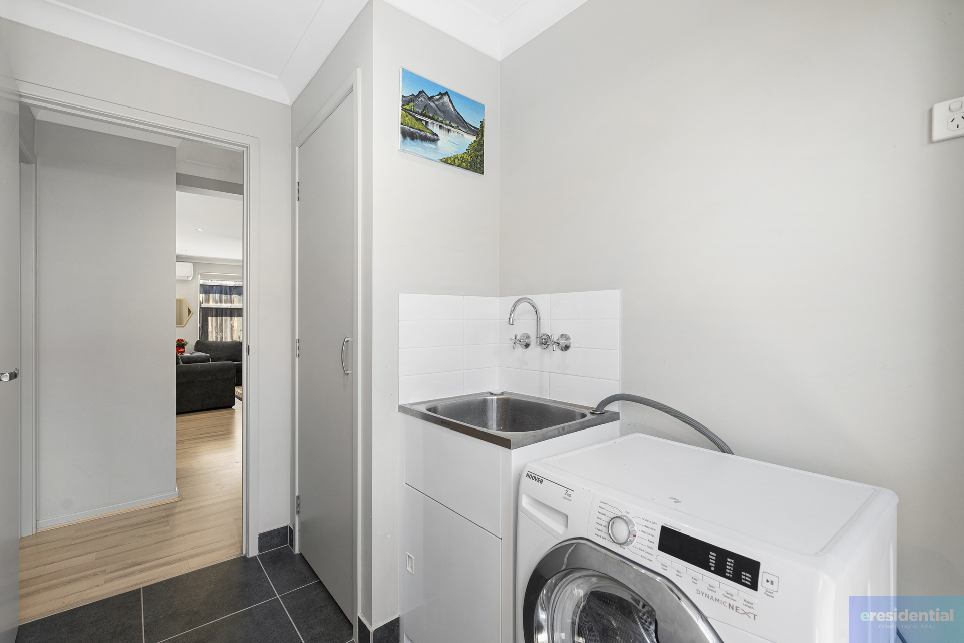 10 MOUNT EDWARDS STREET, Park Ridge QLD 4125 - Image 5