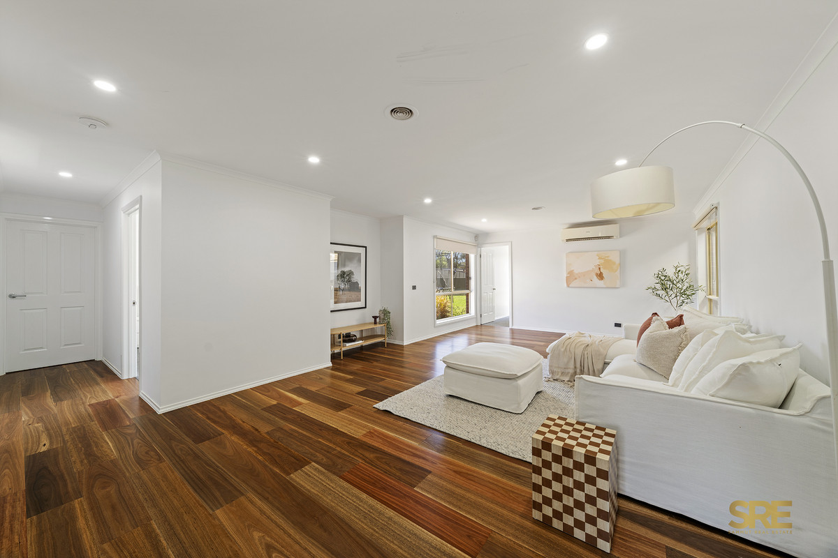 21 Ruxton Way, Hopetoun Park, VIC 3340 - Image 3