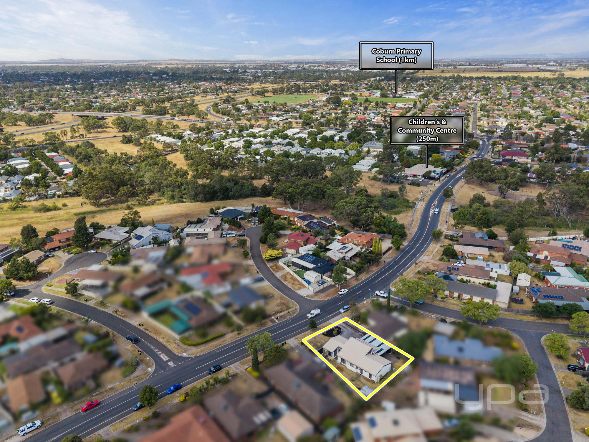 3-bedroom house at 33 Black Dog Drive, Brookfield, VIC 3338, Melton, Victoria
