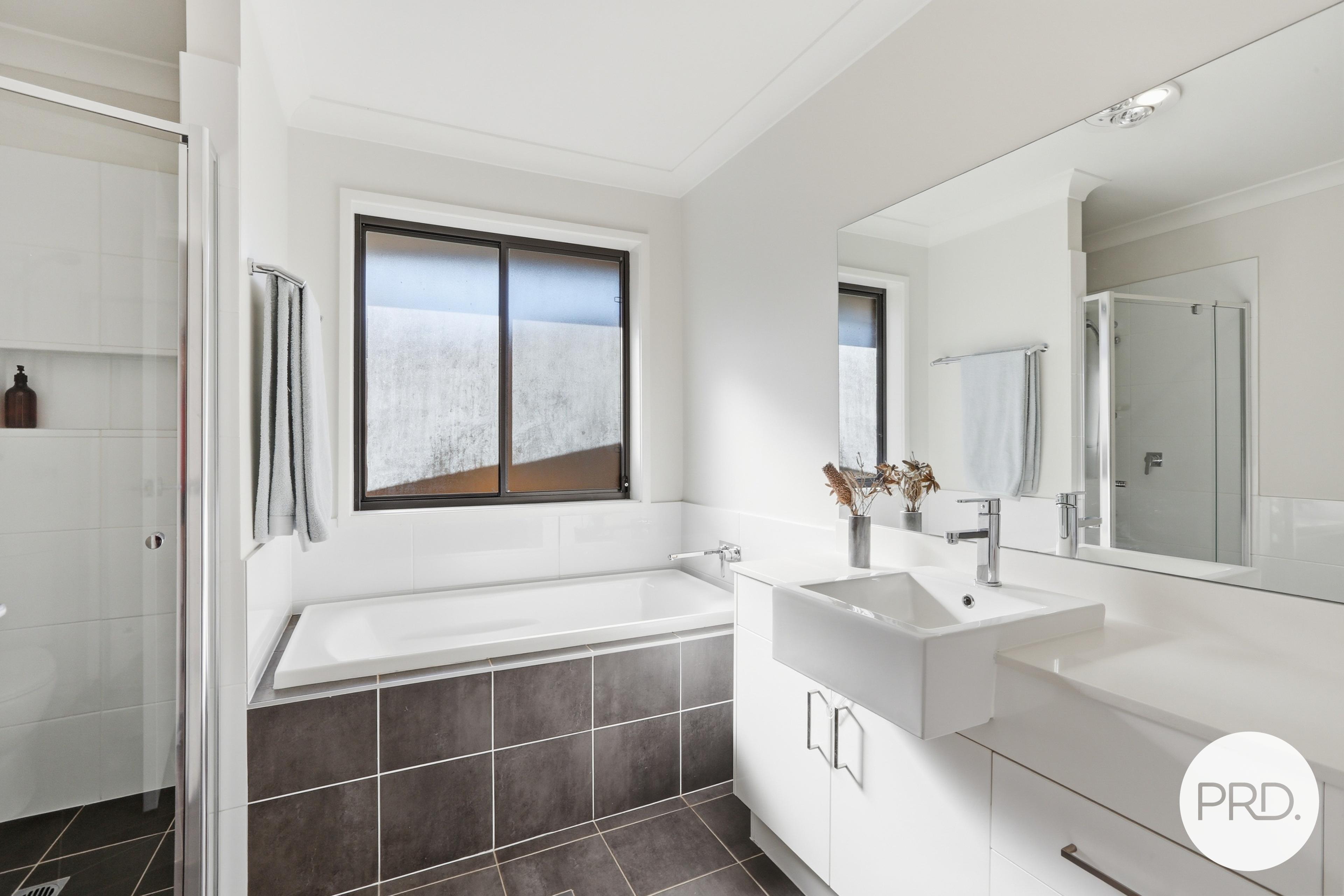 4 MITTAGONG STREET, Tullimbar NSW 2527 - Image 9