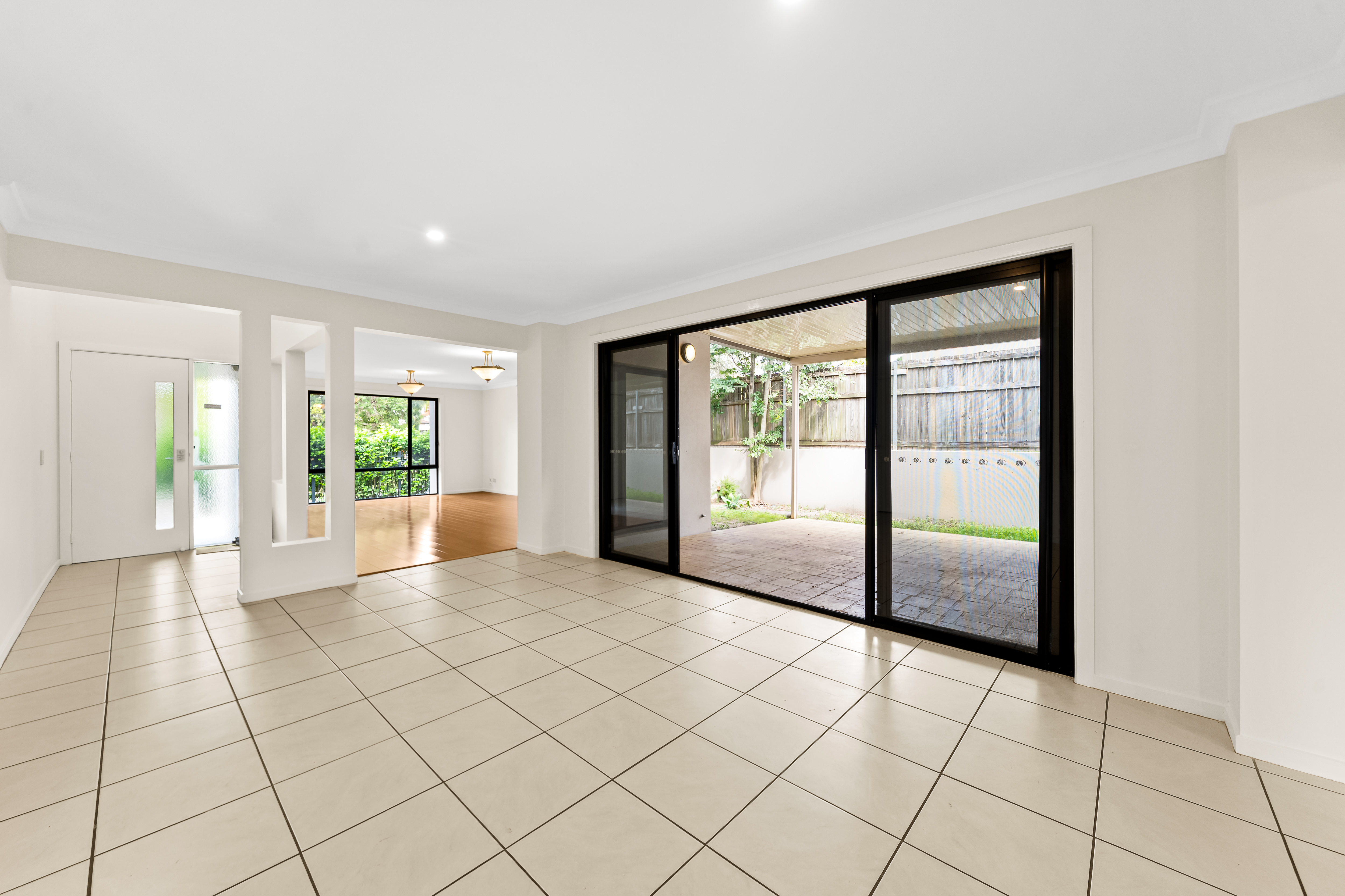 5-bedroom house at 129 Didbrook Street, Robertson, QLD 4109, Brisbane, Queensland