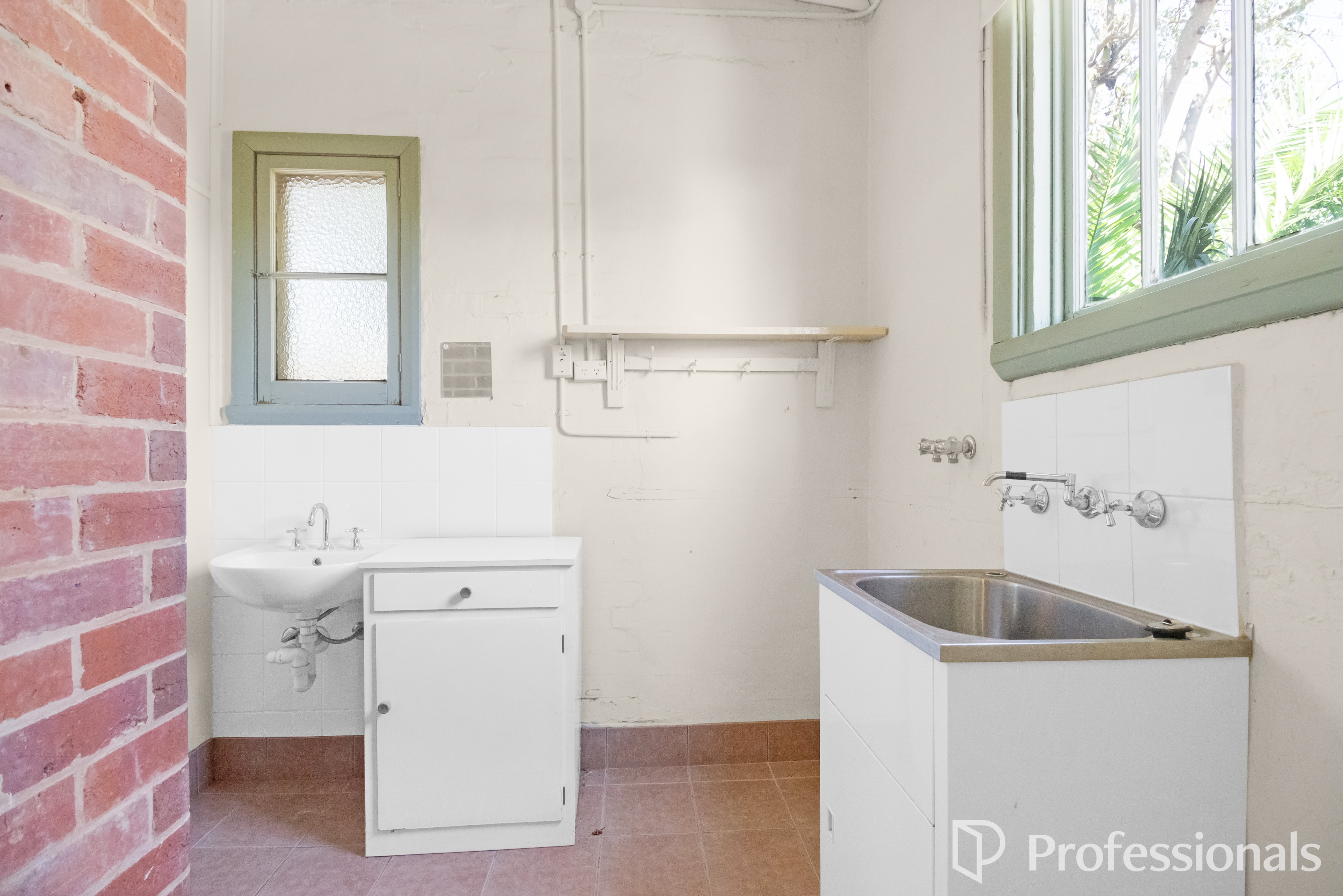 5-bedroom unit at 60 Flinders Street, Wagga Wagga, Nsw, 2650, Wagga Wagga, New South Wales